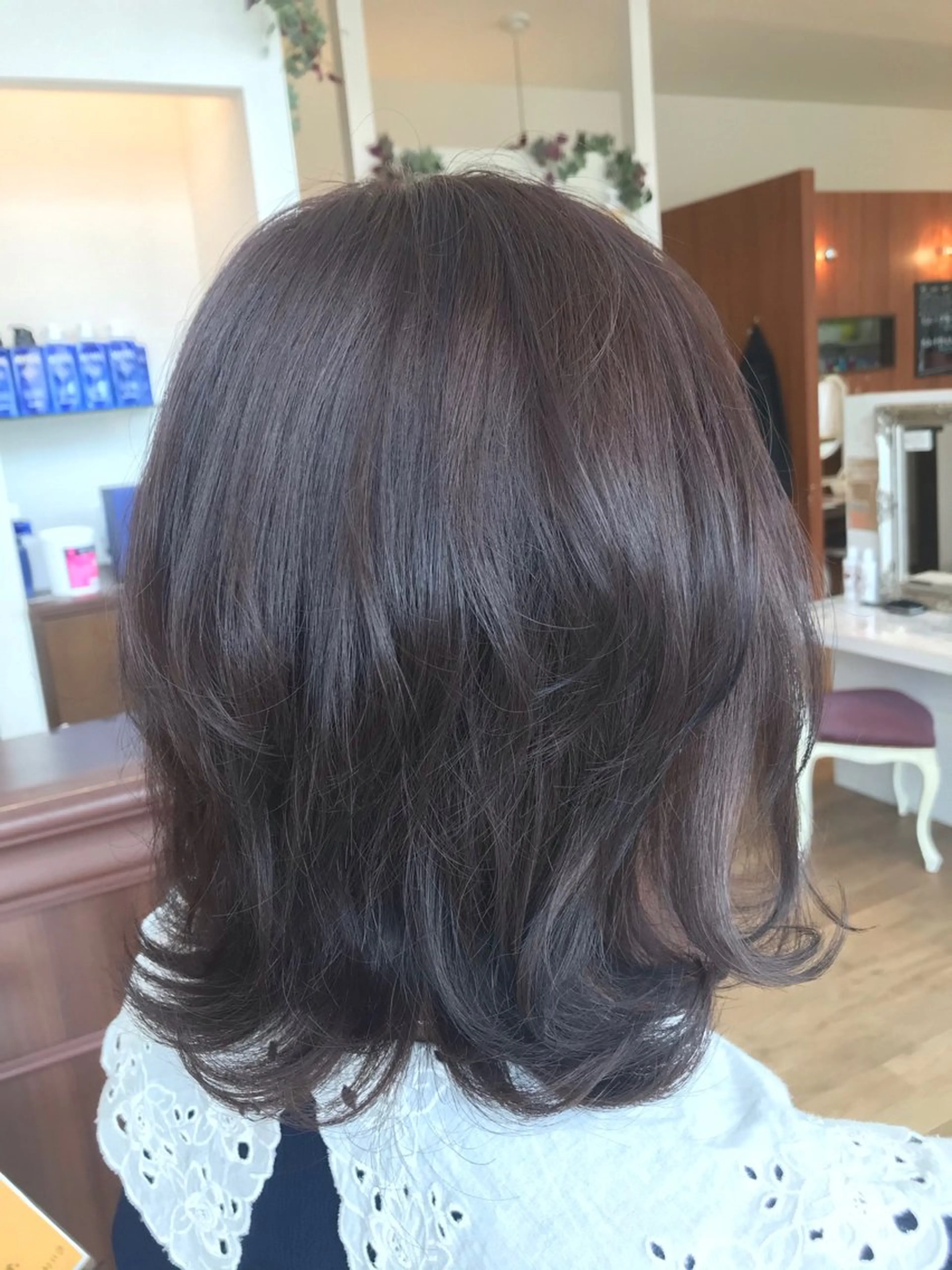 セミロング 山本 咲貴のヘアスタイル