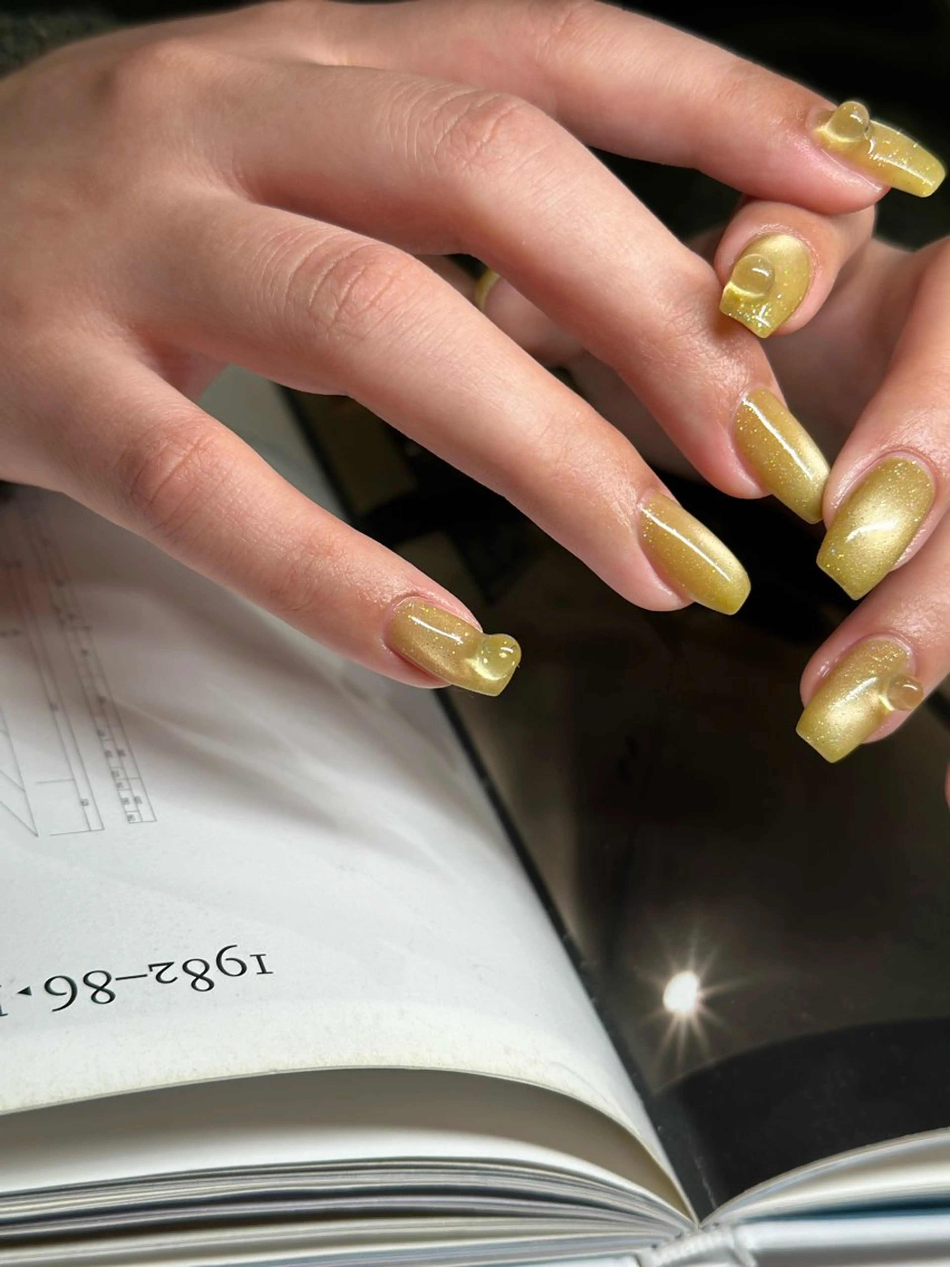 ネイル m o m o / 高岡ネイルのネイルデザイン