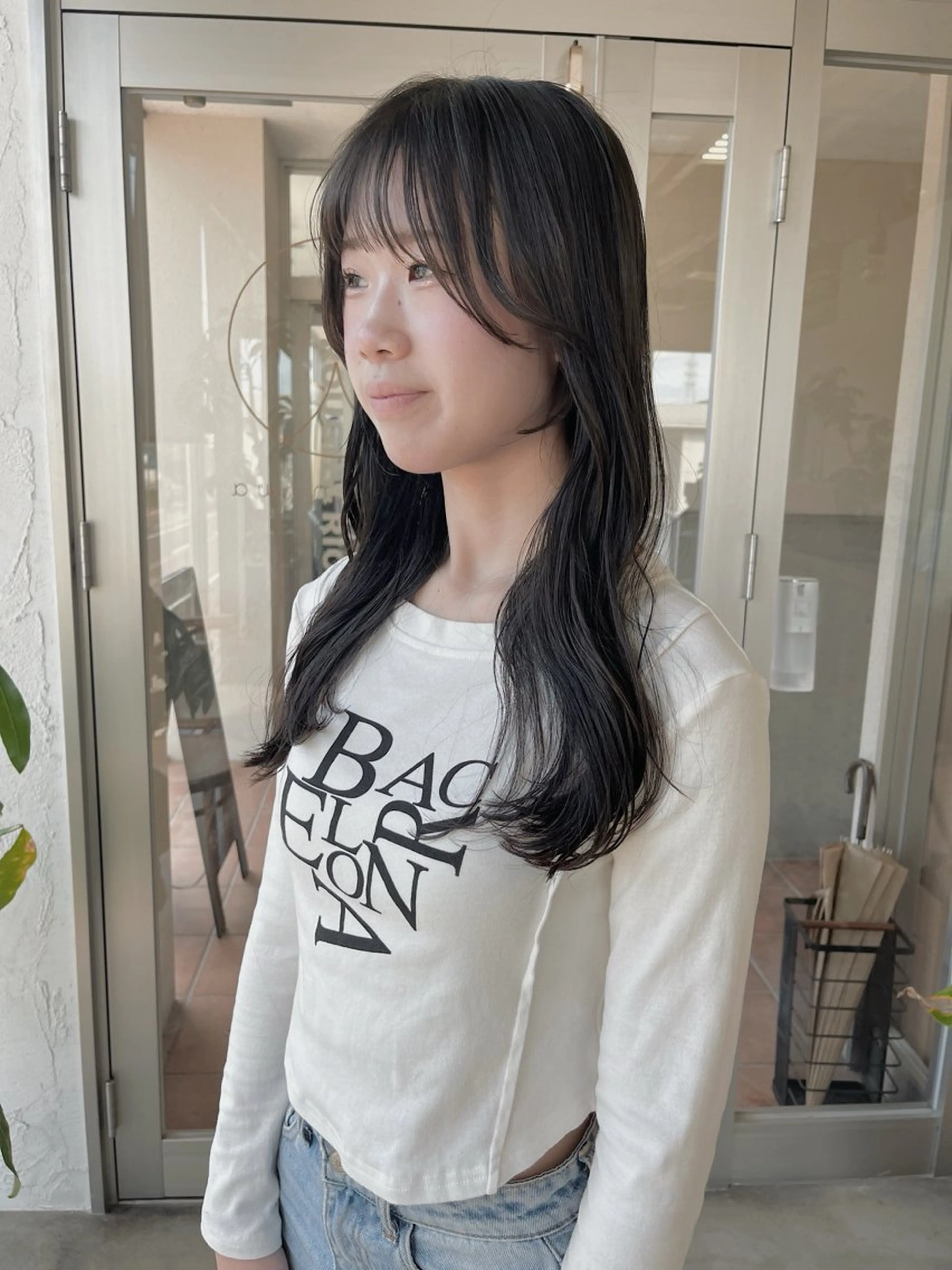 セミロング 韓国風ヘア 荒川泰輝/オリーブ カラー/透明感カラーのヘアスタイル