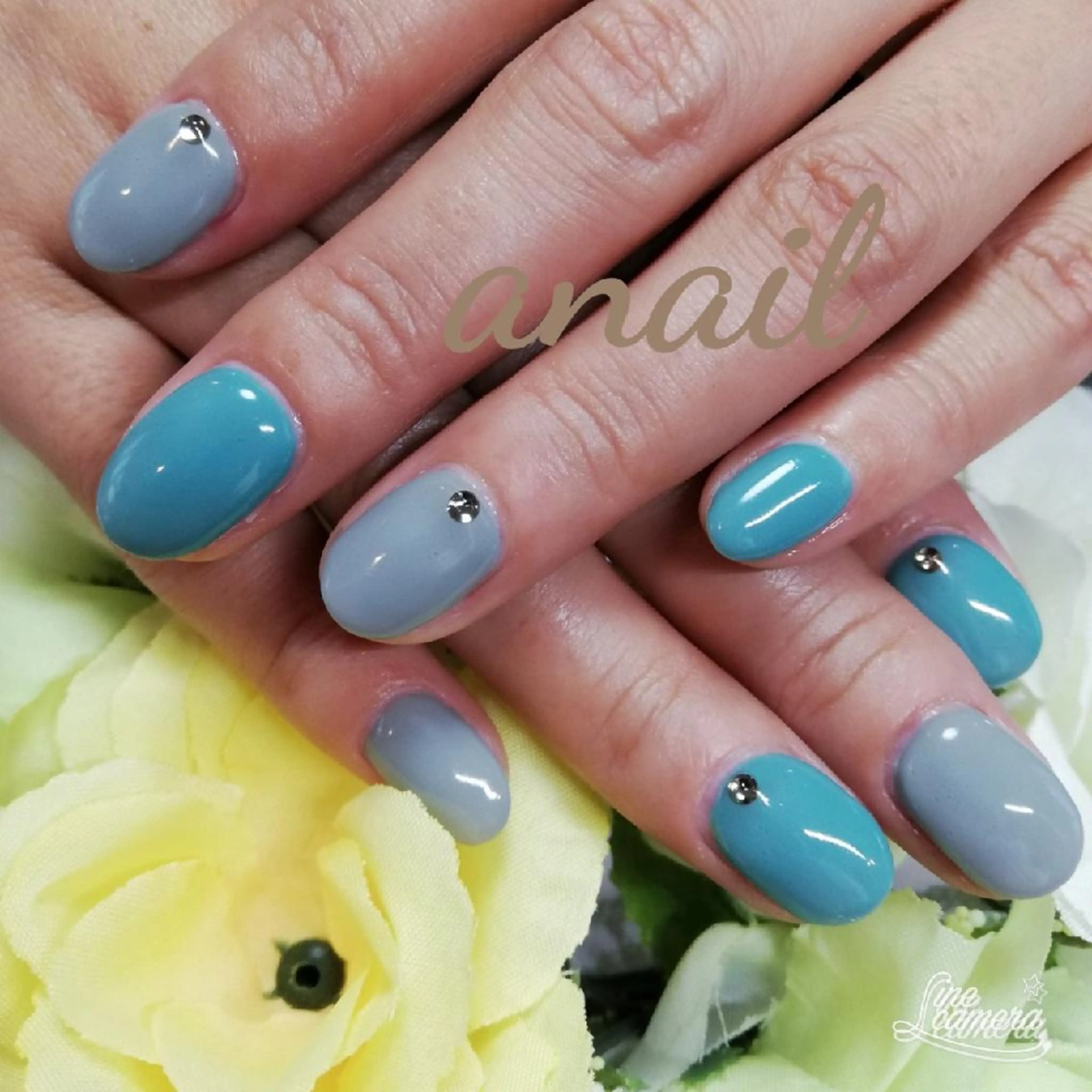 ネイル シンプルネイル ストーンネイル ネイルサロン エーネイルのネイルデザイン