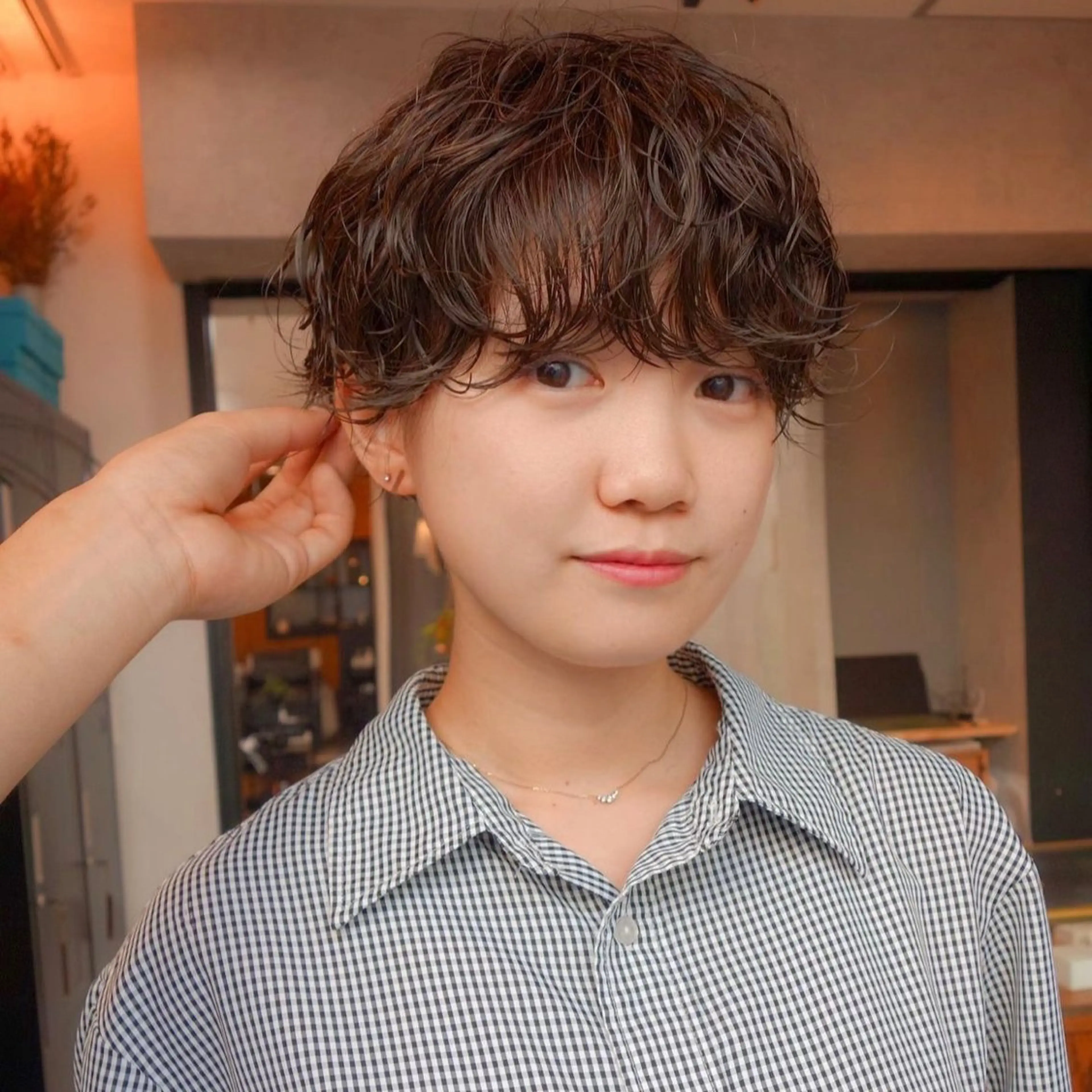 ショート パーマ ブロンド／ブリーチ 【SITY.】のヘアスタイル