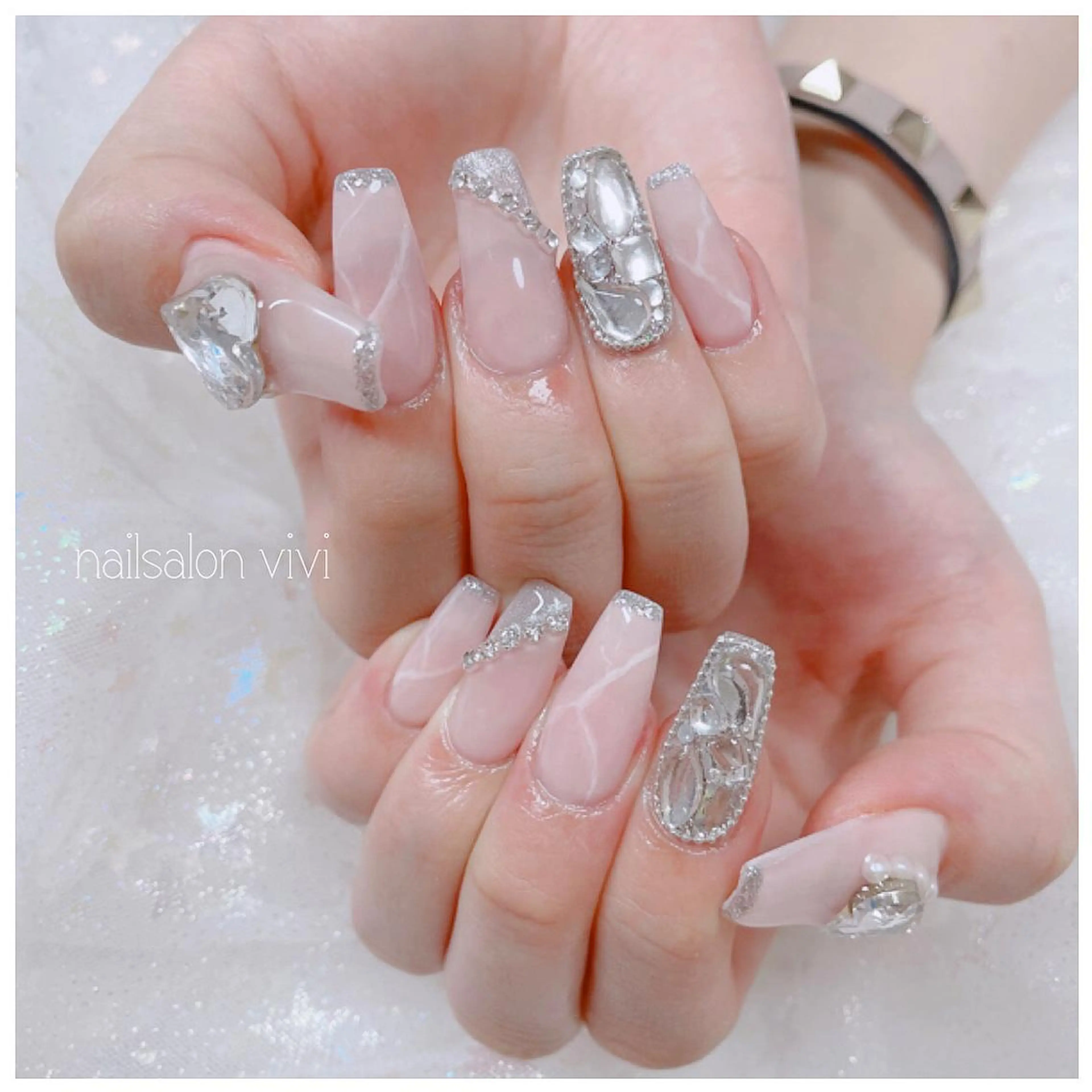 ネイル ＶＩＶＩ nailsalonのネイルデザイン