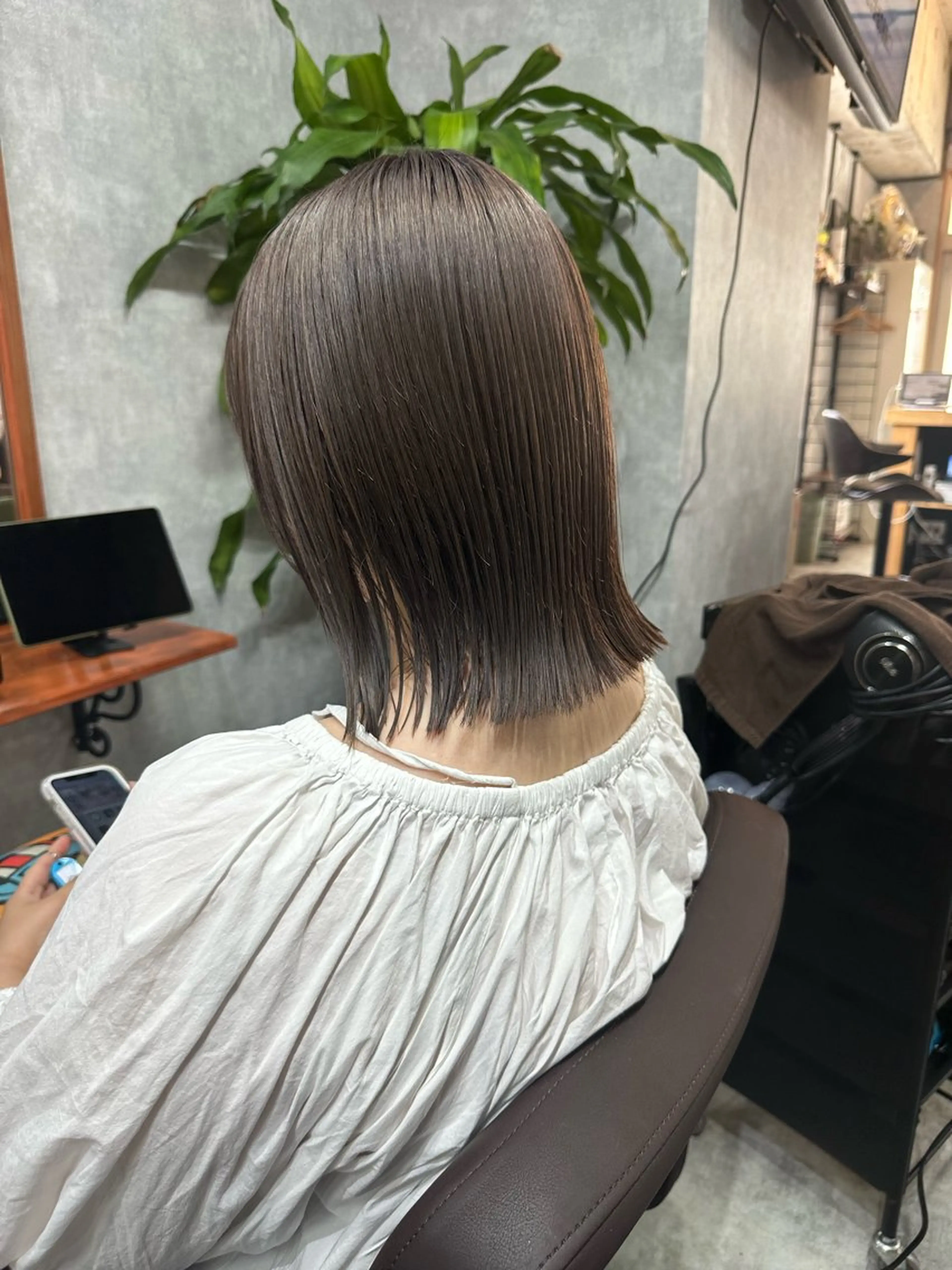 ショート 切りっぱなしボブ ショートボブ ハンサムショート 丸みショート ボブ カット ヘアカラー トリートメント モテ髪/ボブ/ショー ト/アダチフウトのヘアスタイル