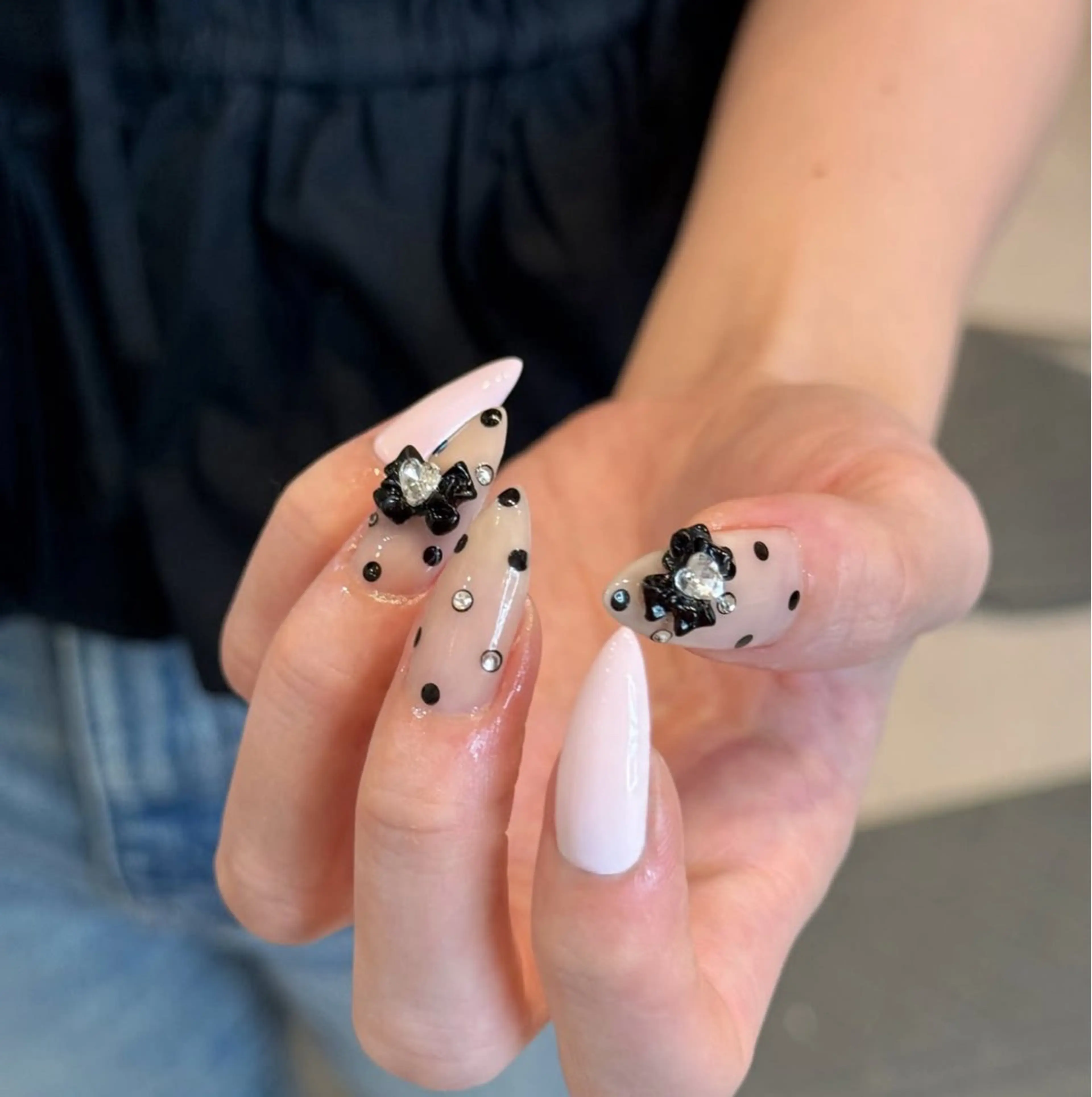 ネイル アートネイル フラワーネイル フレンチネイル ジェルネイル グラデーション ハンドネイル Ryunail所属・Ryu Nail NekoChanのネイルデザイン