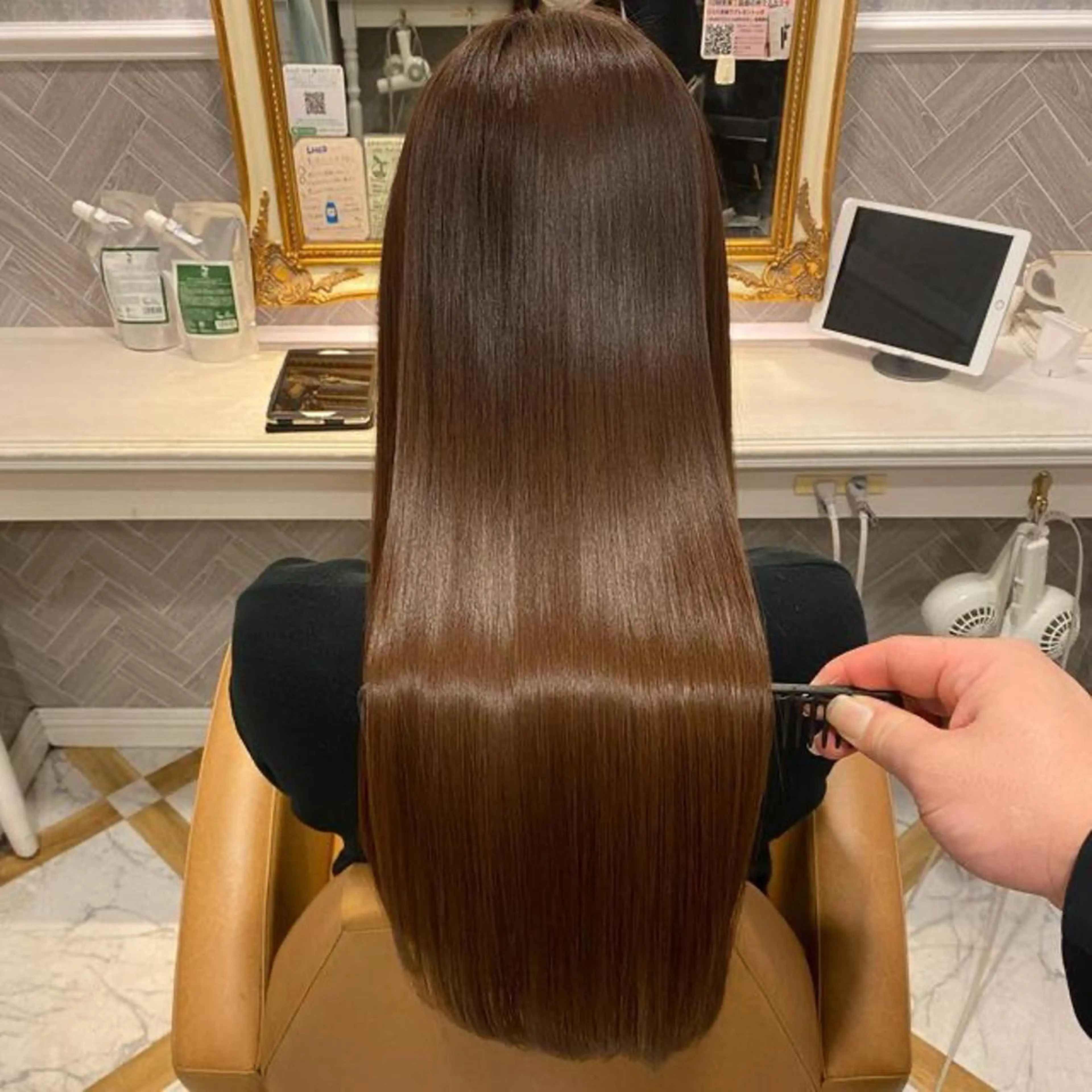 ミディアム カット 縮毛矯正 トリートメント ヘアセット 艶透明感カラー/ 髪質改善/三ツ木一生のヘアスタイル