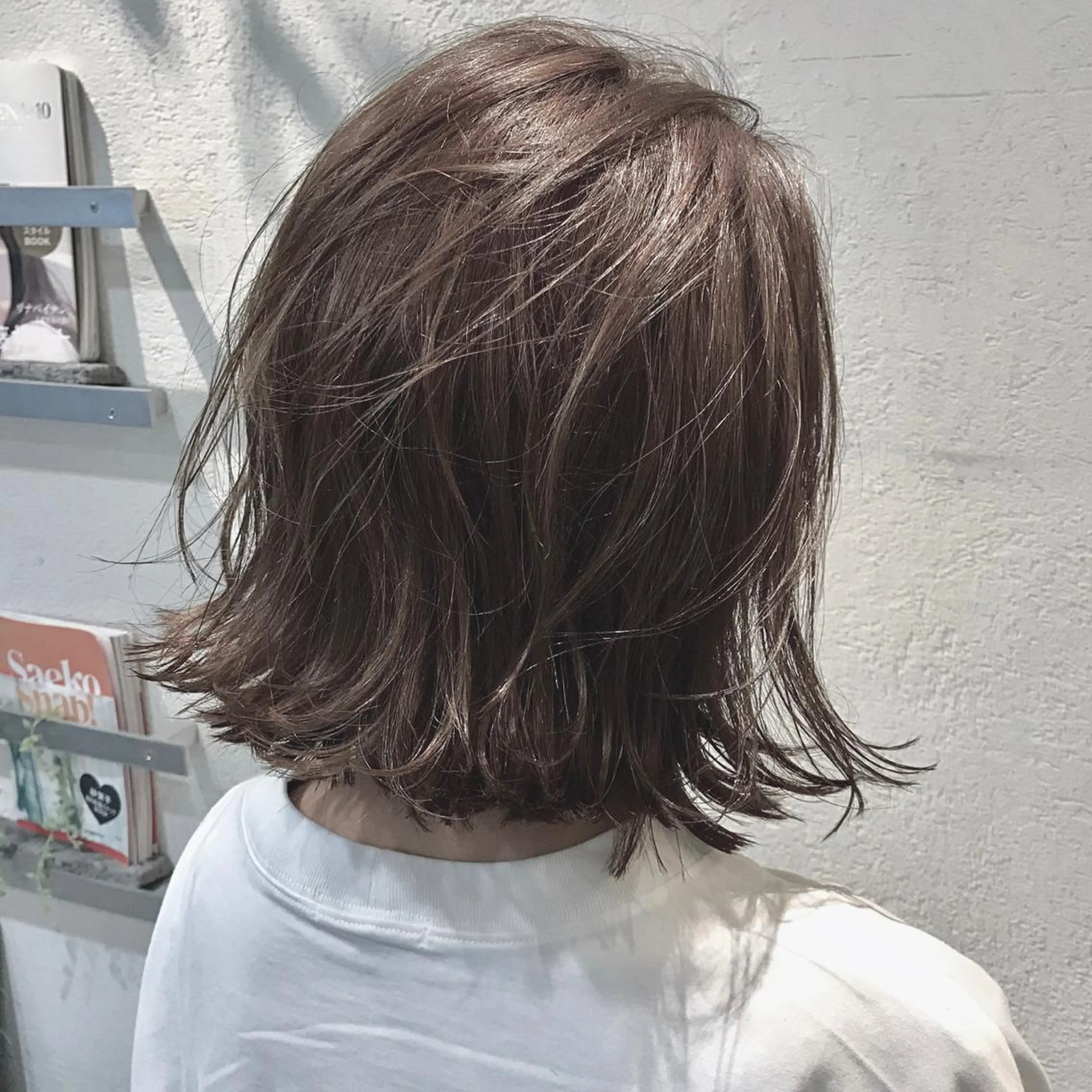 ショート カラー バレイヤージュ グレージュ ハイライトカラー イルミナカラー ハイライト AMI Hair  supply所属・髪質改善カラー 韓国風レイヤーのヘアスタイル