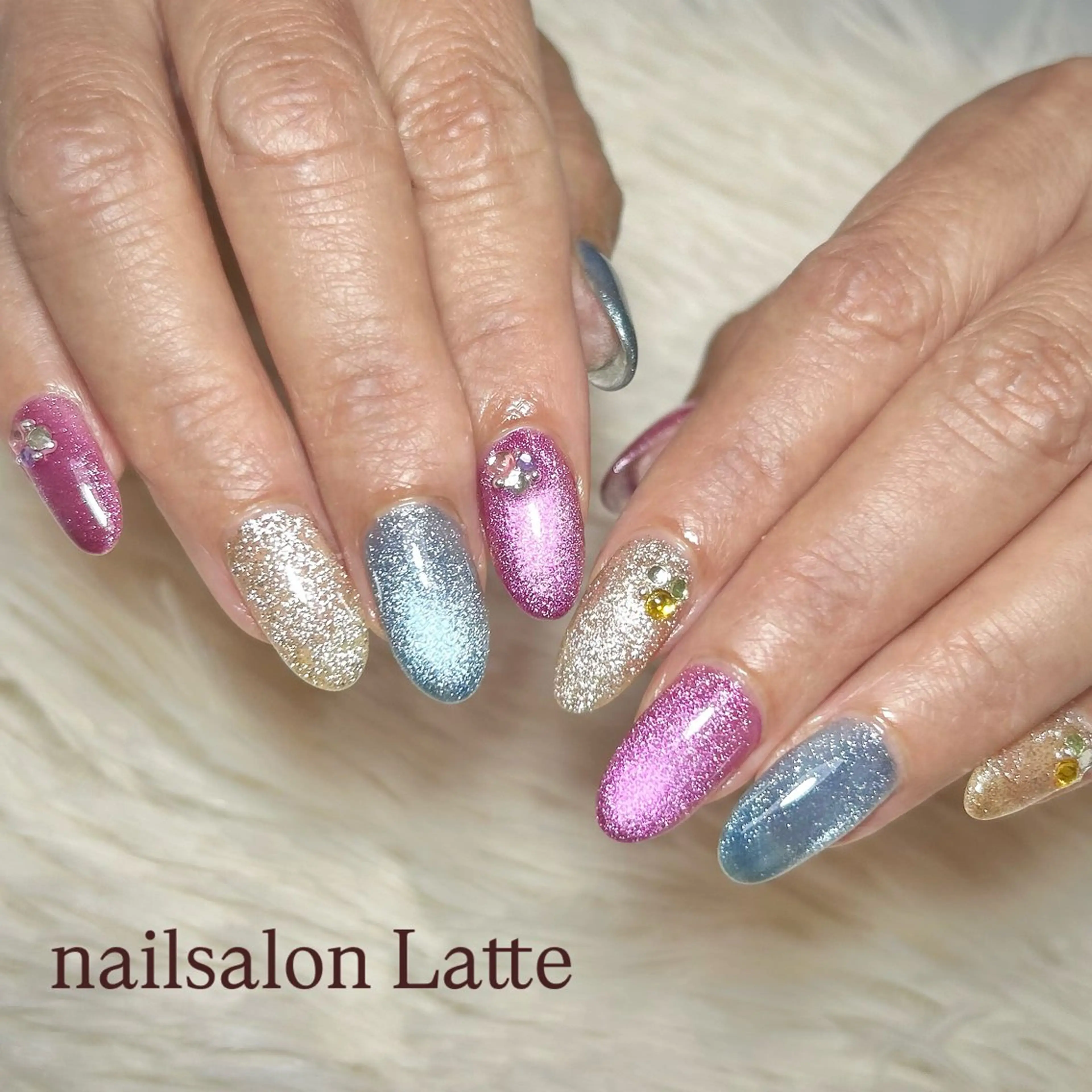 ネイル Nailsalon Latteのネイルデザイン