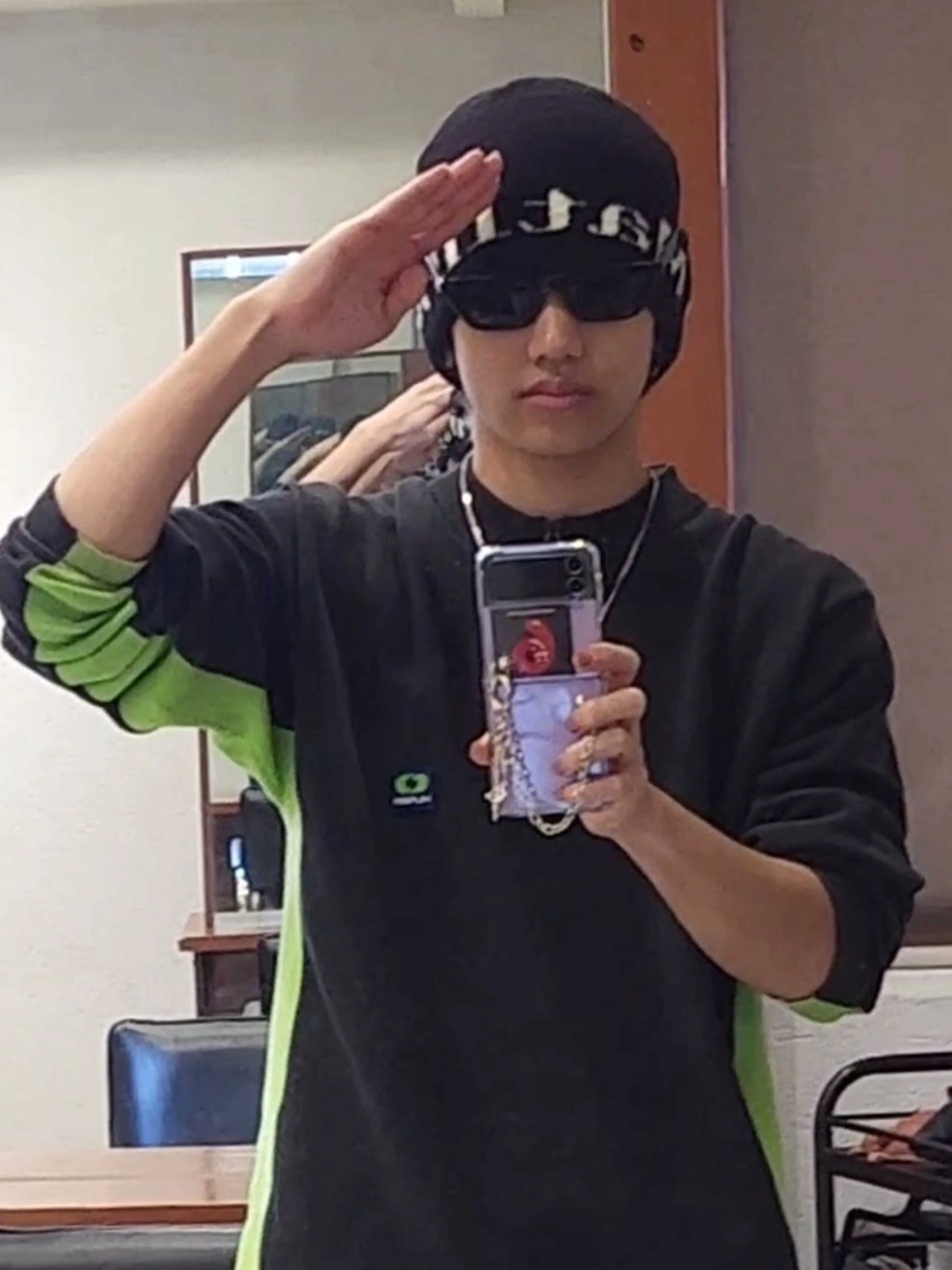 LYLICK所属・ケアブリーチ特化 same 🦈のヘアスタイル