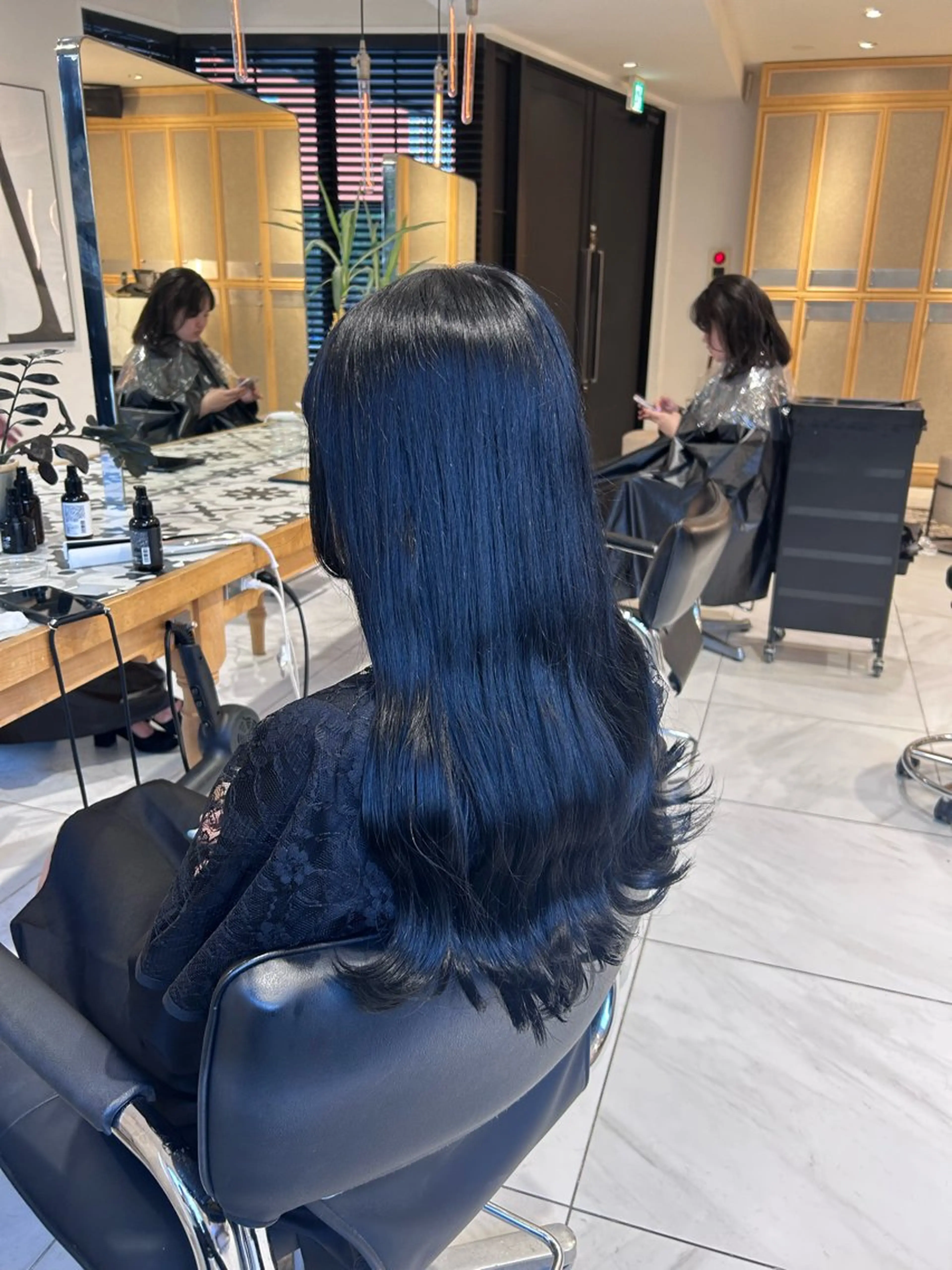 カラー ブリーチ ブルーカラー ブリーチなしカラー ヘアカラー トリートメント ヘッドスパ ヘアセット miko🪽地毛風/ ハイトーン/レイヤーのヘアスタイル