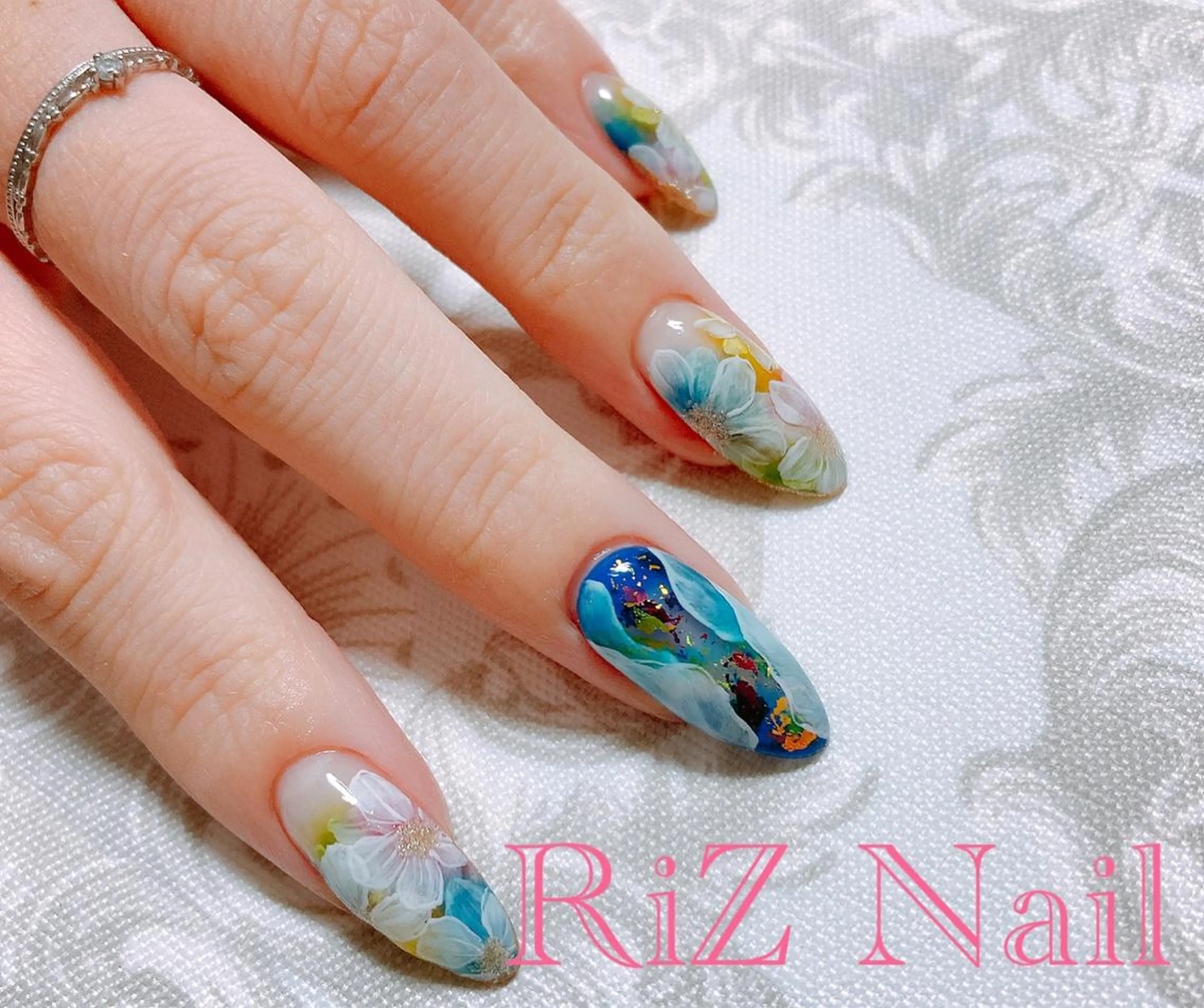 ネイル フラワーネイル ニュアンスネイル RiZ nail salonのネイルデザイン