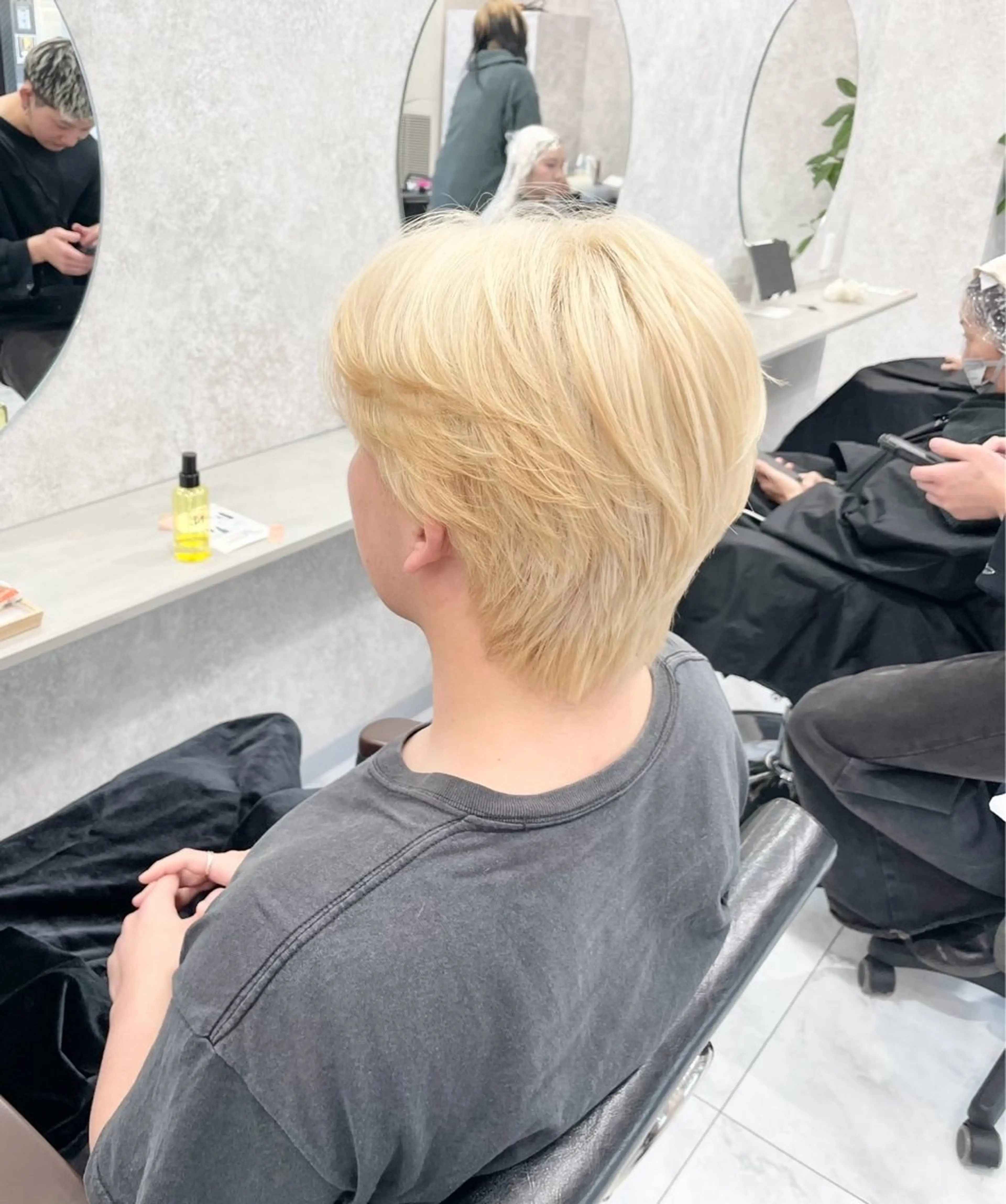 ショート 🦋ハイトーン🦋 石山 希理🦋のヘアスタイル