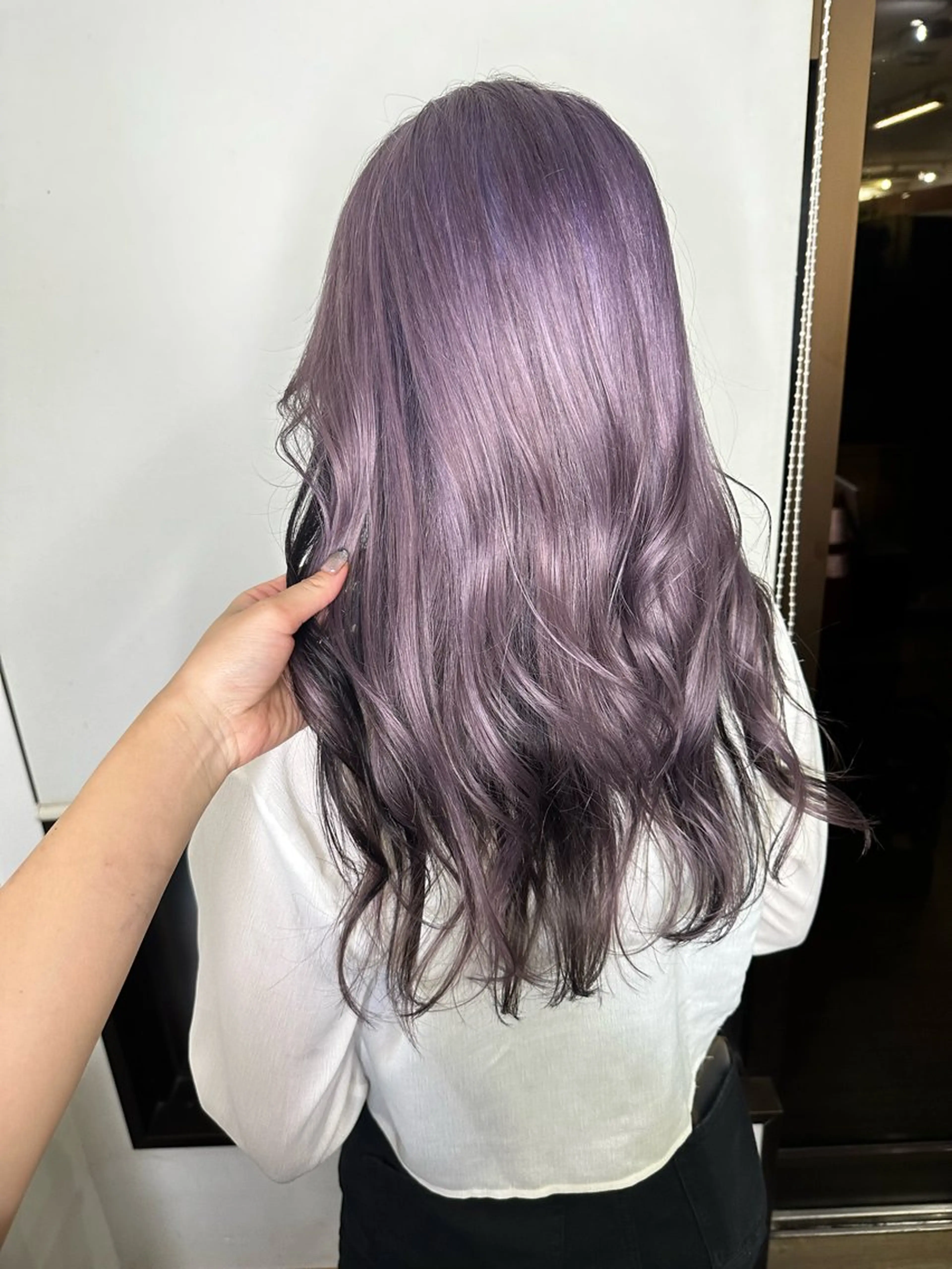 ミディアム カット ヘアカラー peg.hair所属・ブリーチカラー🫧 森　凪沙のヘアスタイル