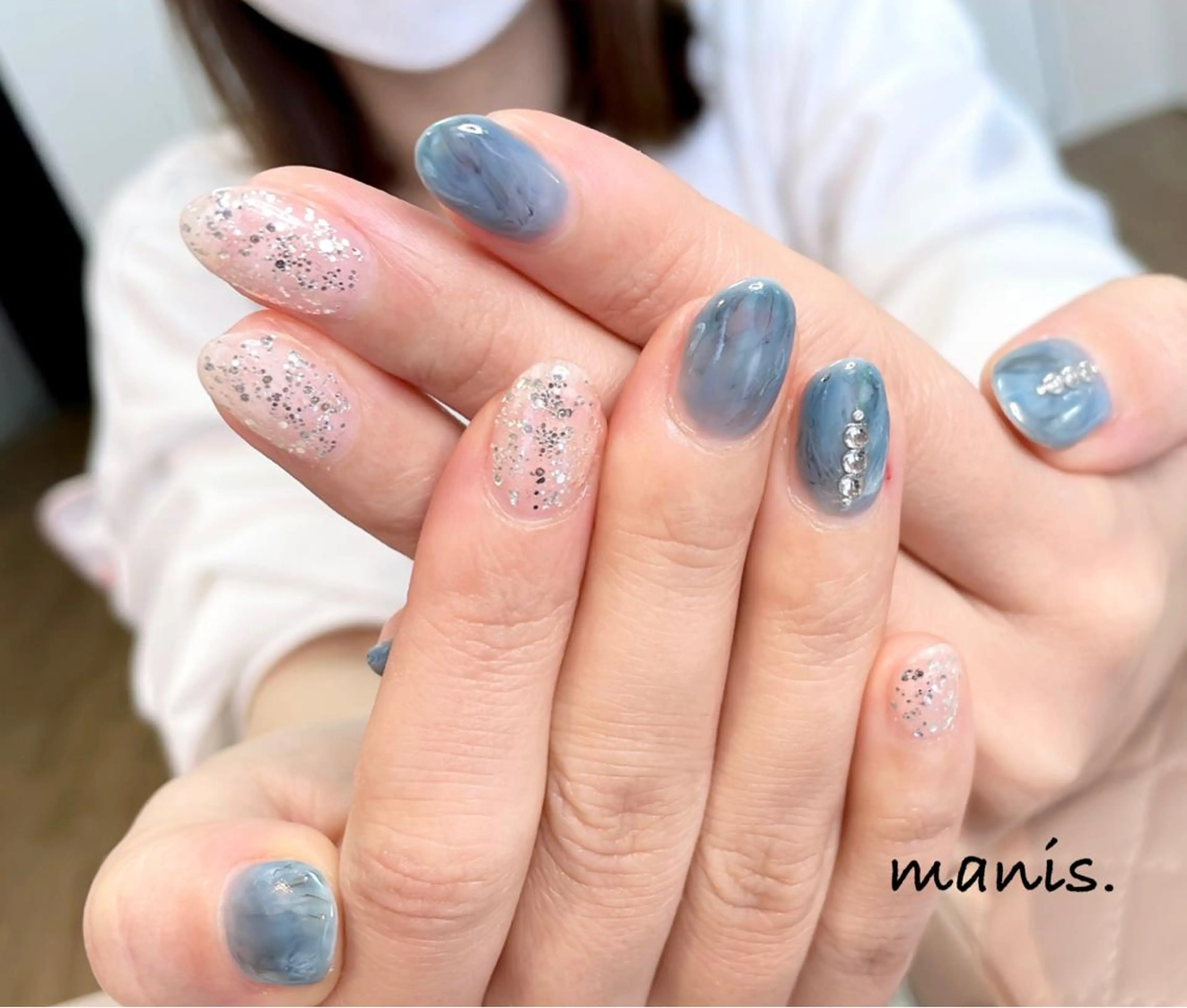 ネイル manis .のネイルデザイン