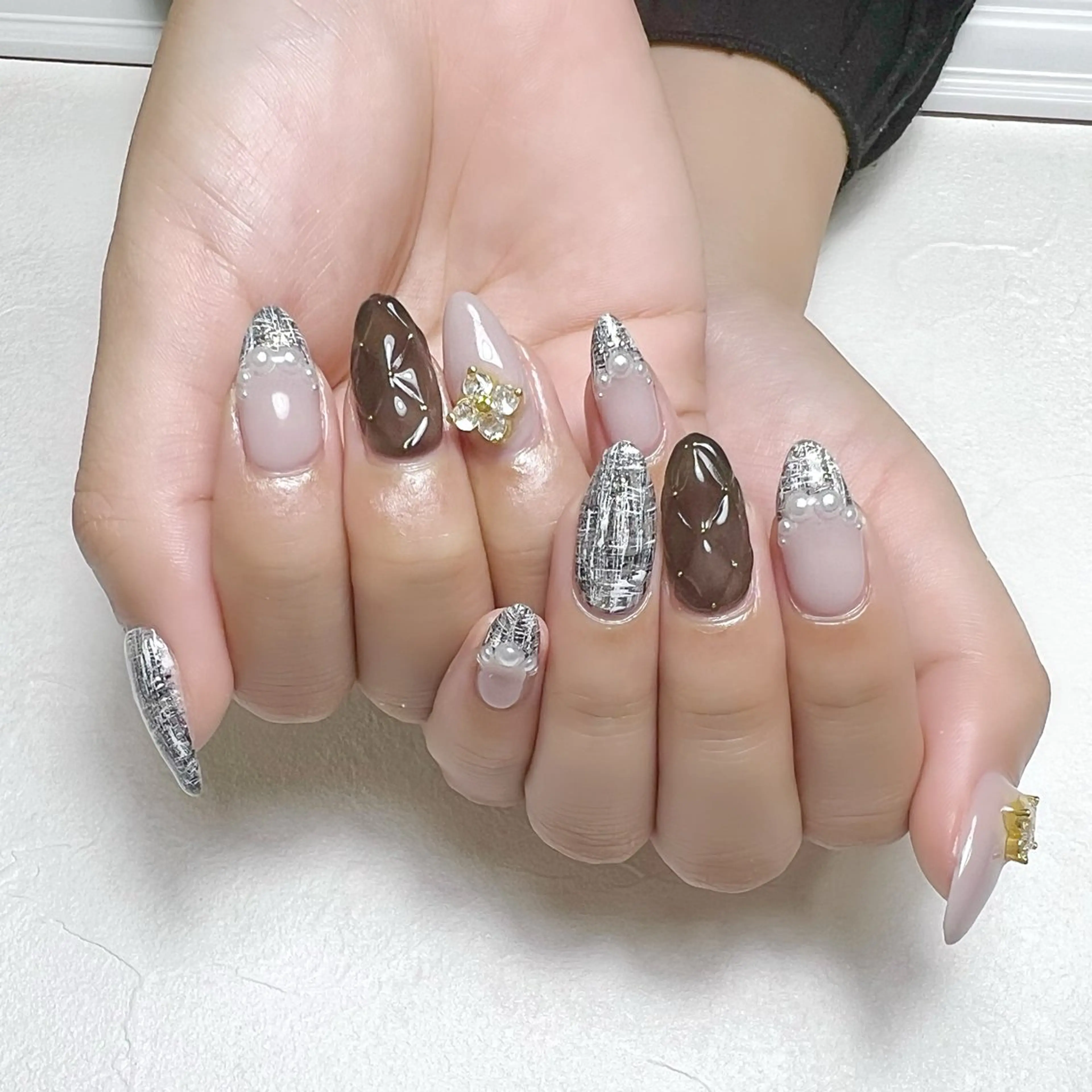 ネイル ガーリー キラキラネイル 韓国ネイル ツイードネイル ワンホンネイル rouse nail RISATOのネイルデザイン