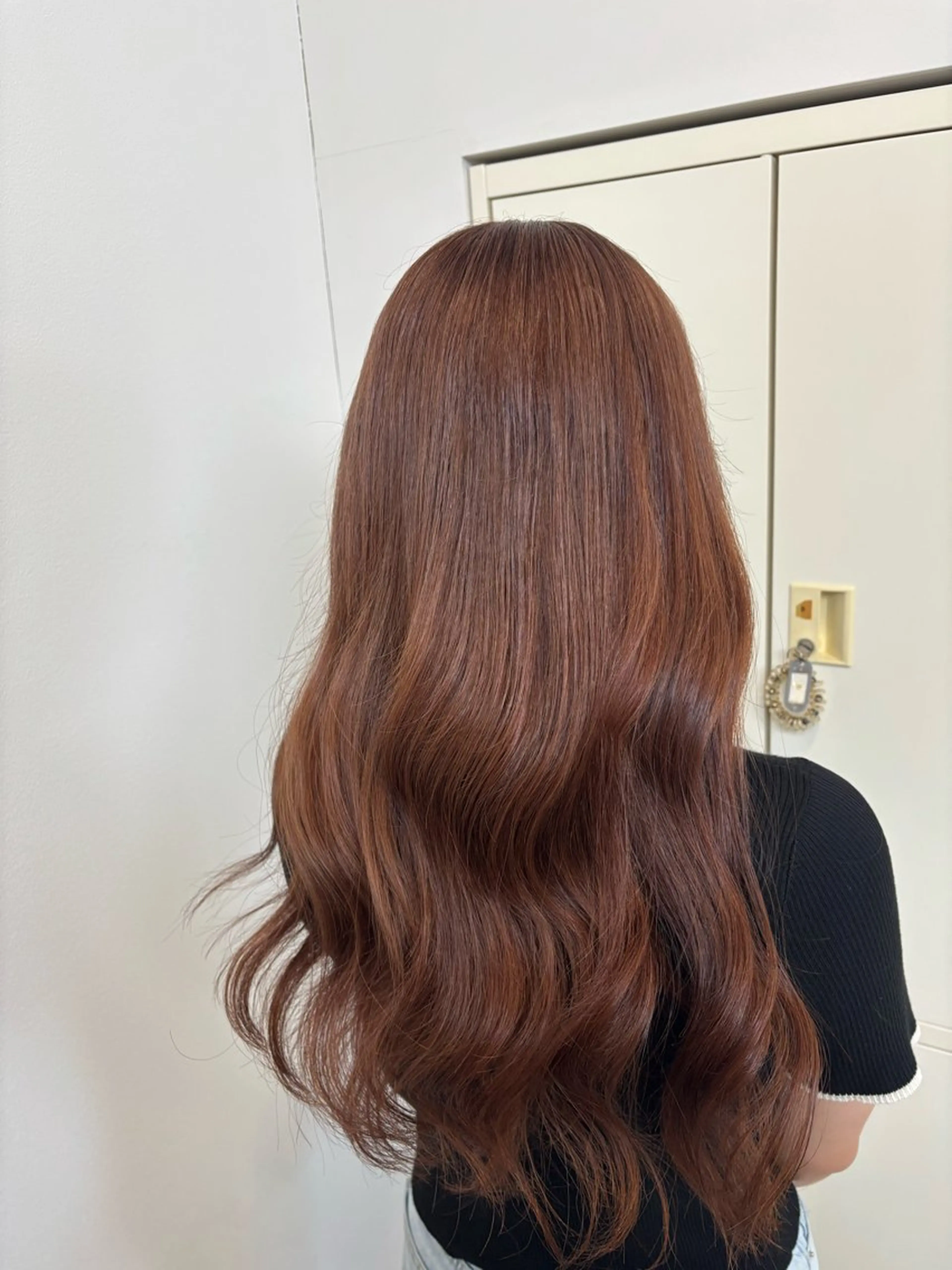 ロング カラー ベージュカラー ブリーチ ピンクカラー ピンクベージュ カット ヘアカラー 田中 梨緒のヘアスタイル