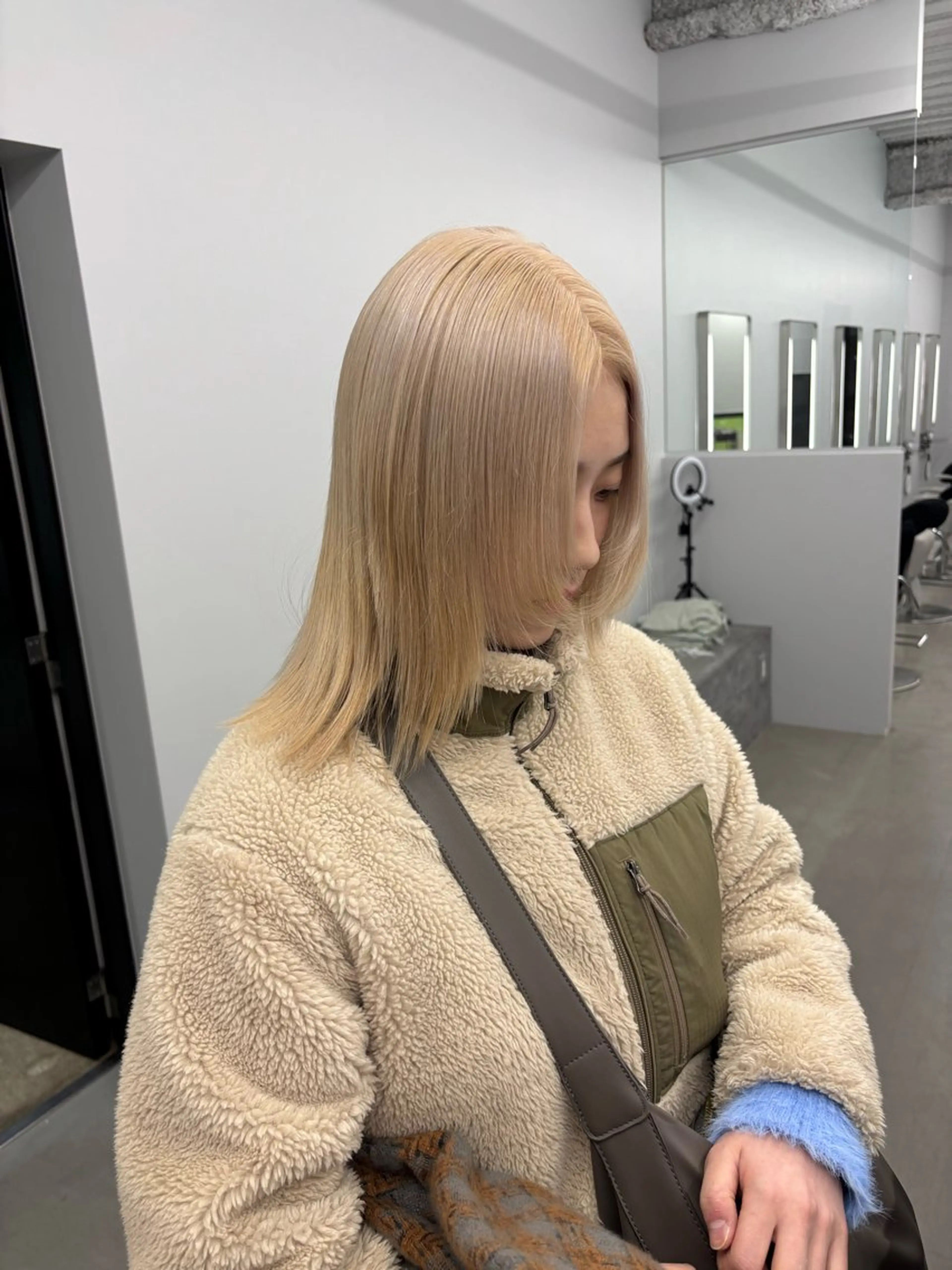 セミロング ヘアカラー ROCCO3rd / りんなのヘアスタイル