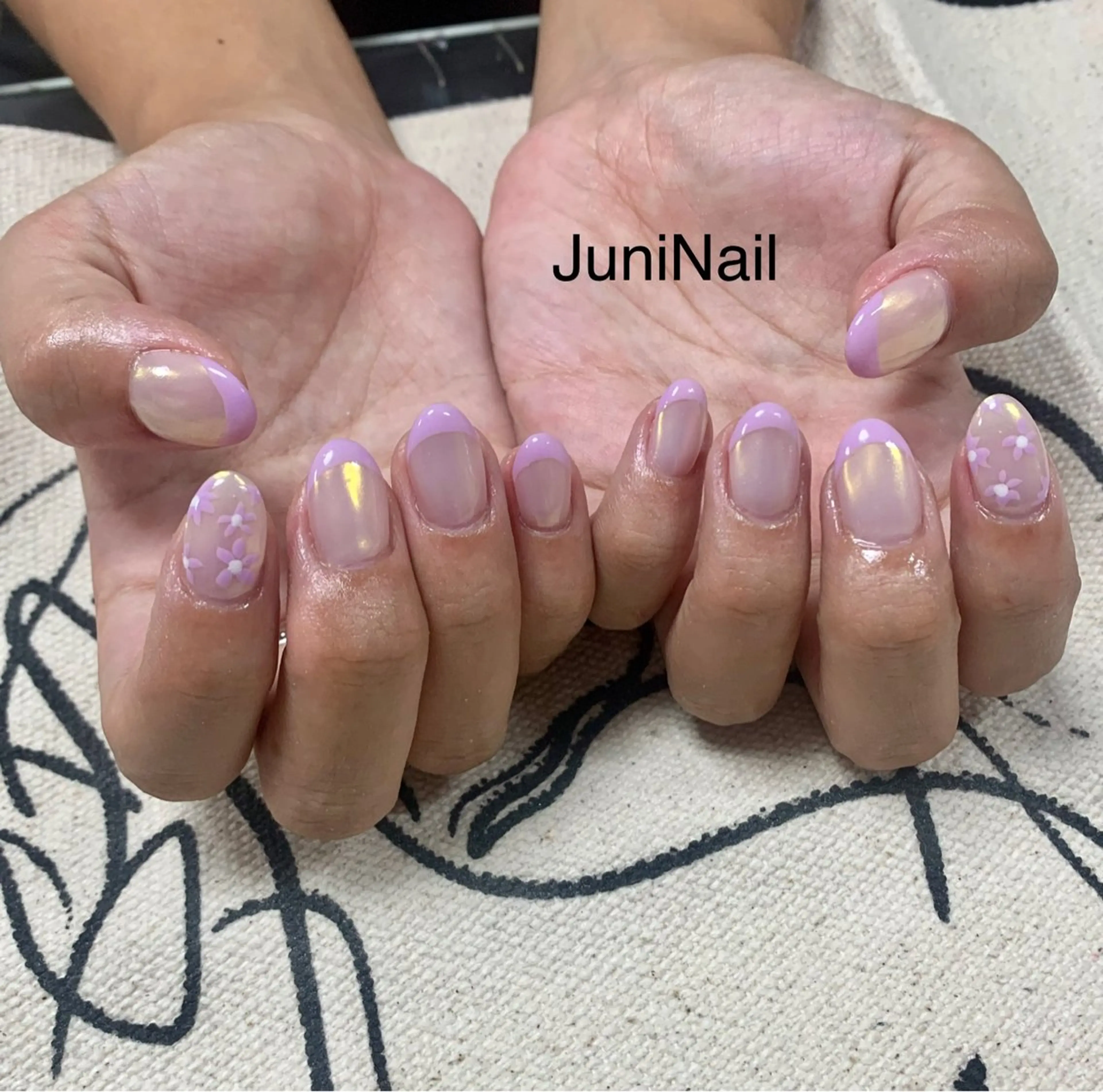 ネイル オーロラネイル クリアネイル フラッシュネイル 氷ネイル・うるうるネイル キラキラネイル ハンドネイル JuniNail 주니네일🇰🇷suのネイルデザイン