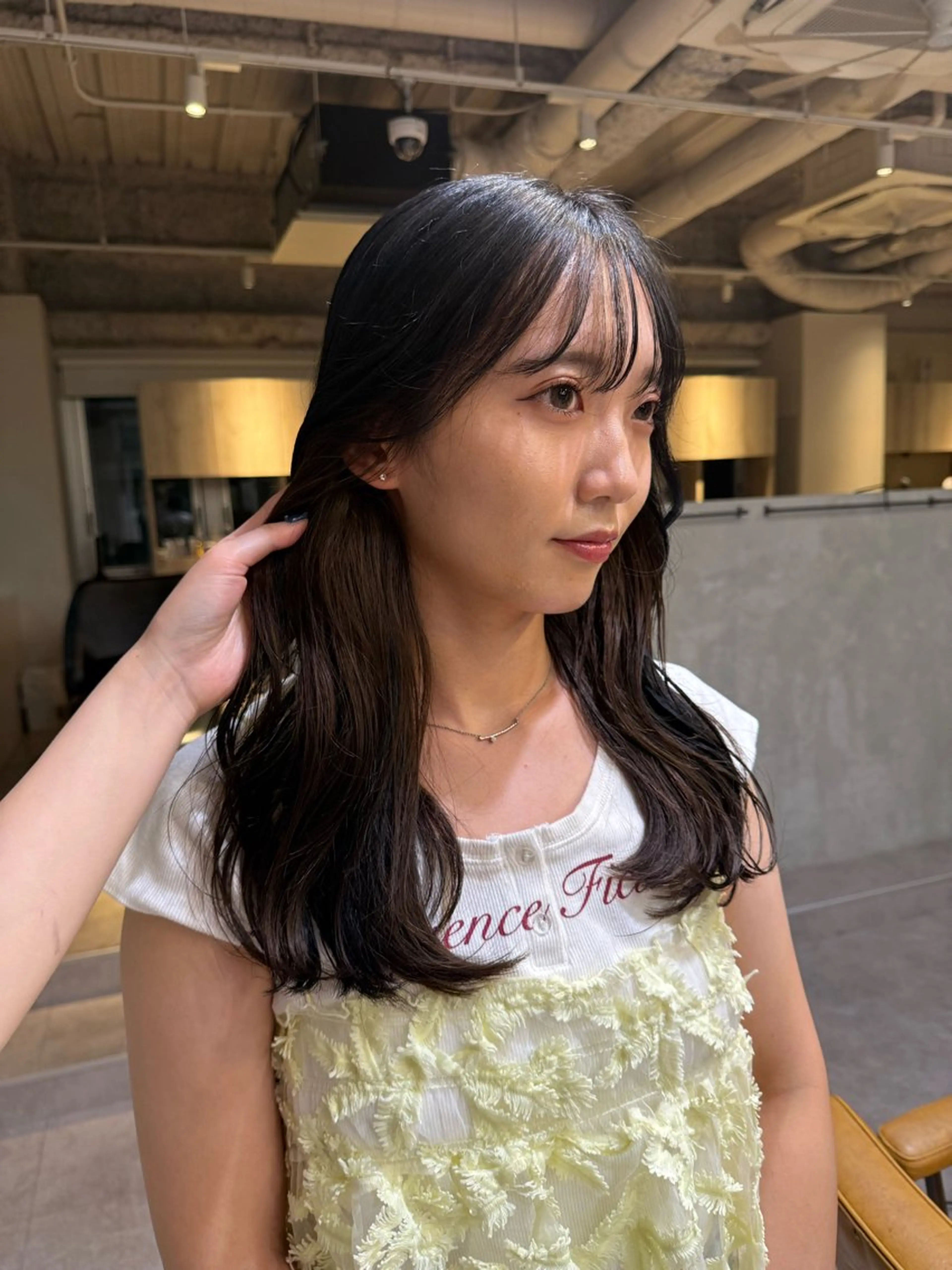 ロング SARA 【大阪梅田】のヘアスタイル