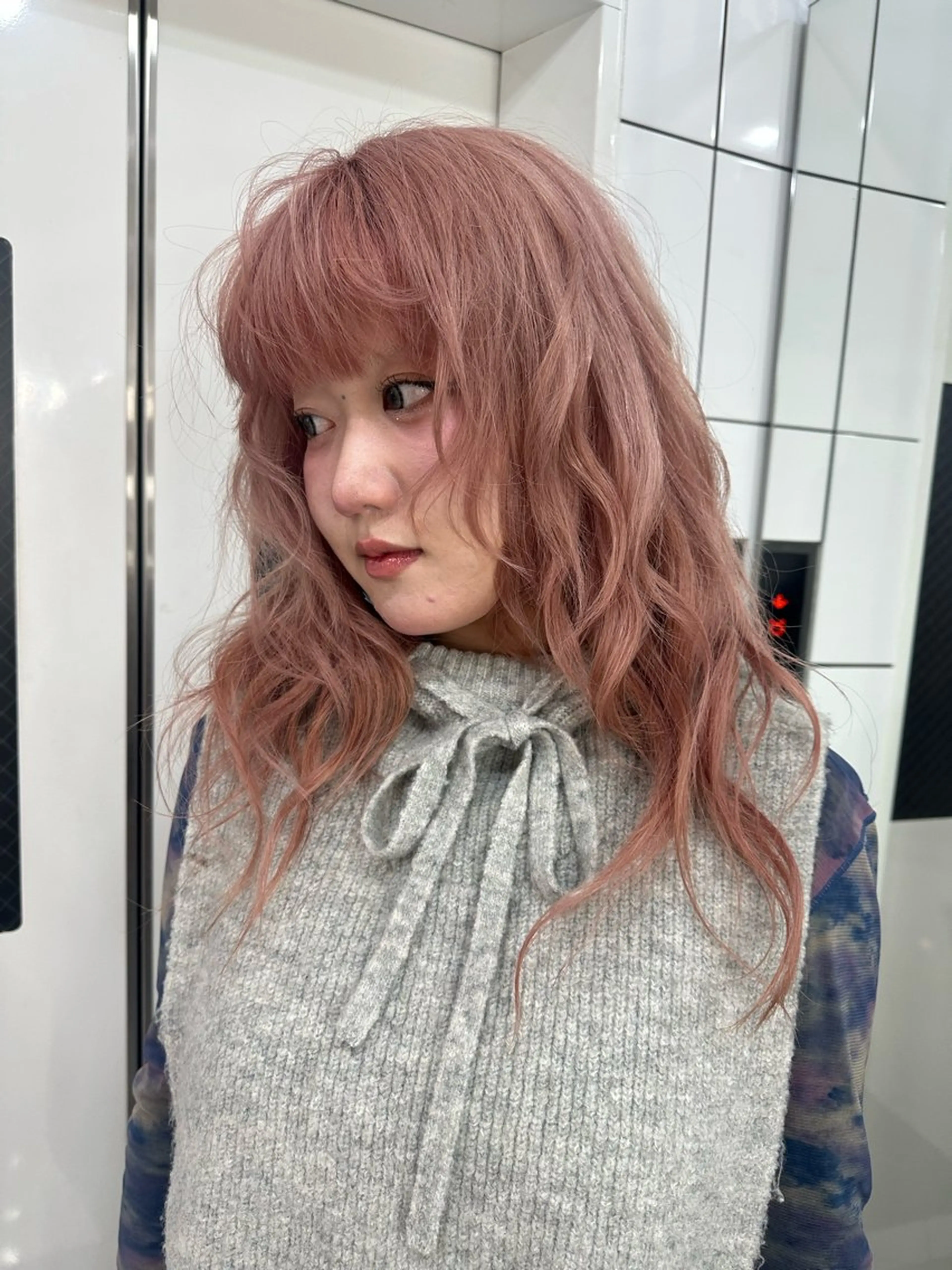 セミロング カラー ヘアアレンジ MIYU/ニュアンス /ケアブリーチカラーのヘアスタイル