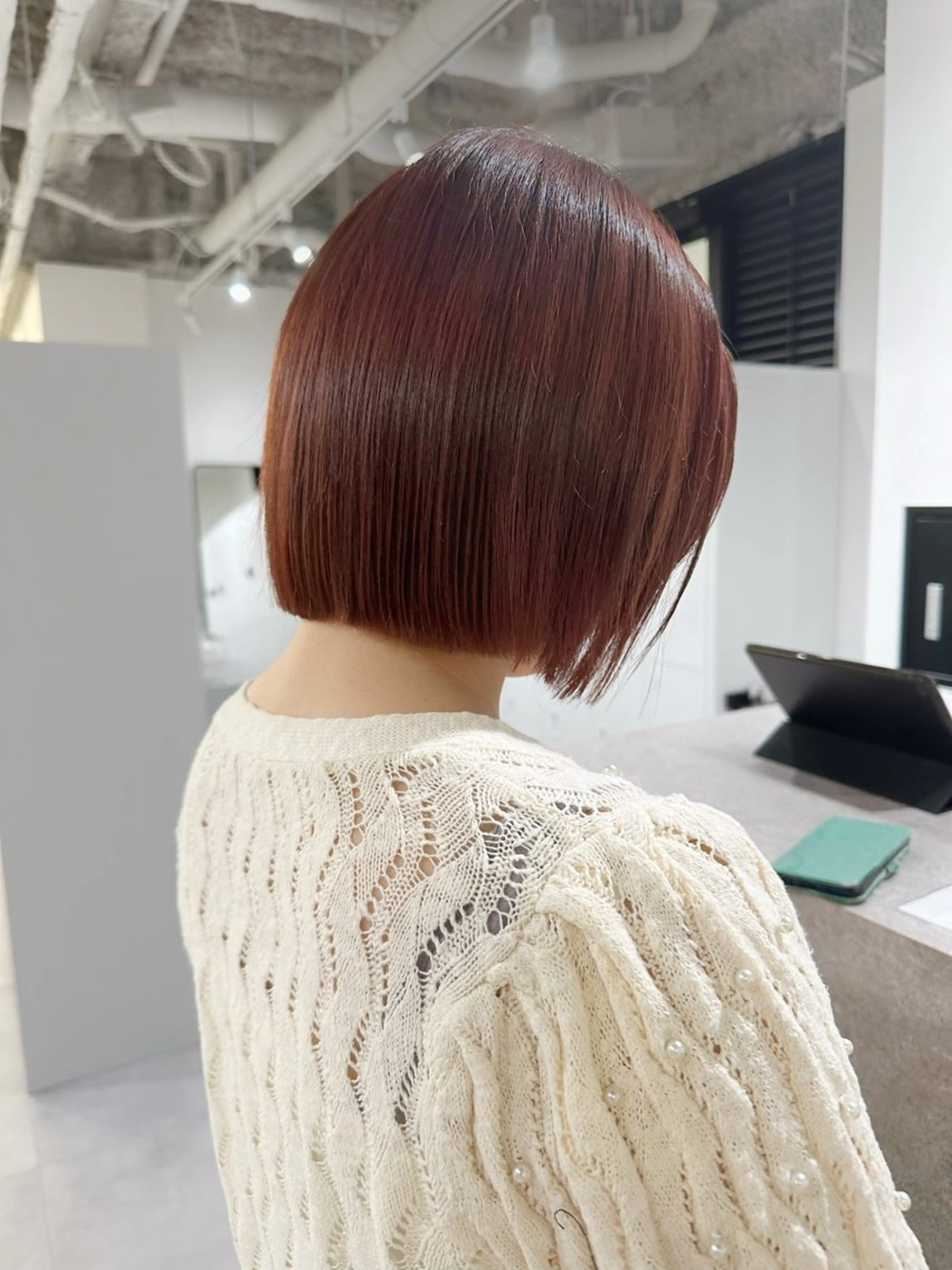 ショート ボブ ハイライト ヘアカラー アンニュイヘア/ 顔周りカット/眞弓萌のヘアスタイル