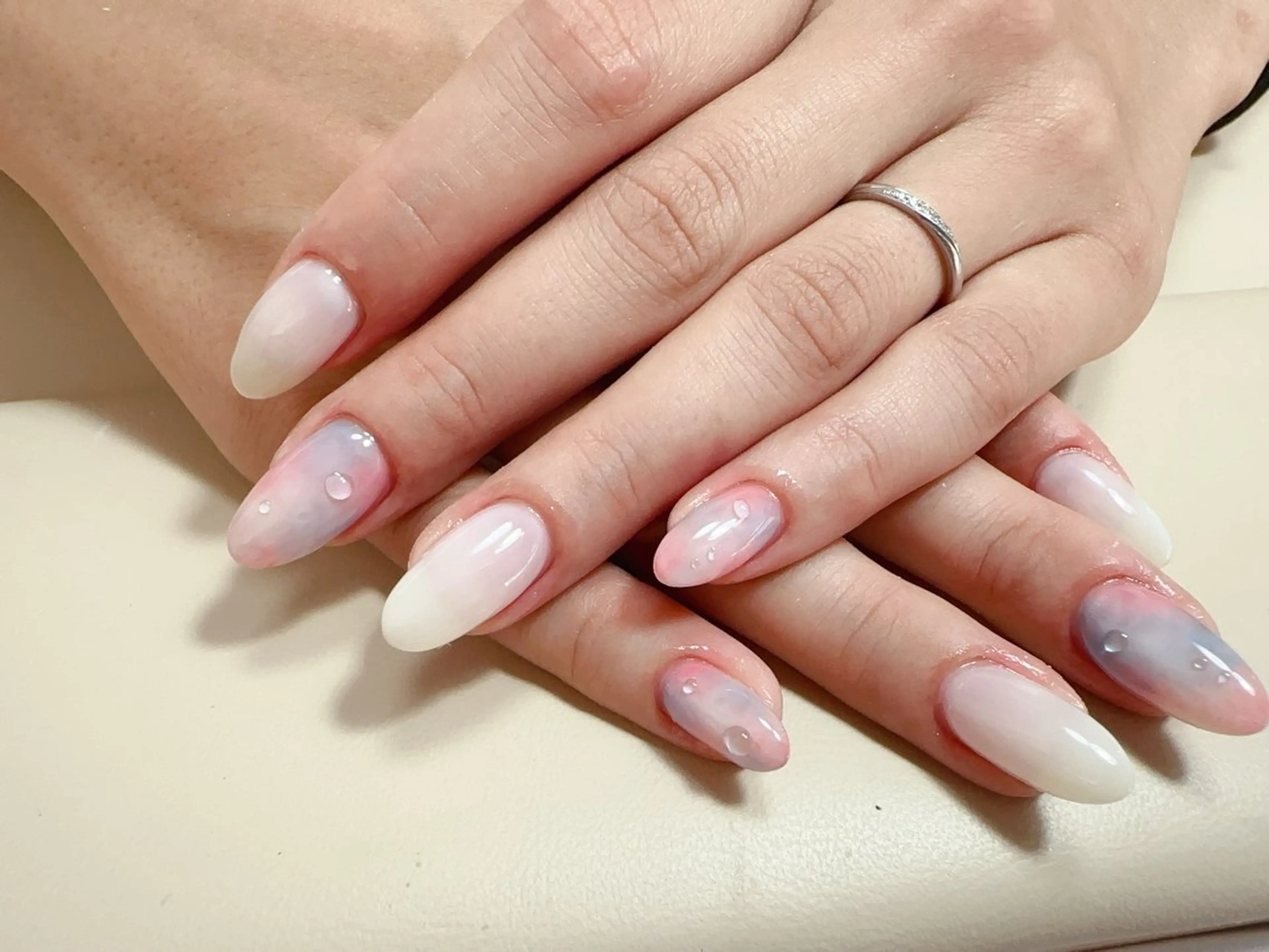 ネイル ハンドネイル NAIL CIRCLESのネイルデザイン