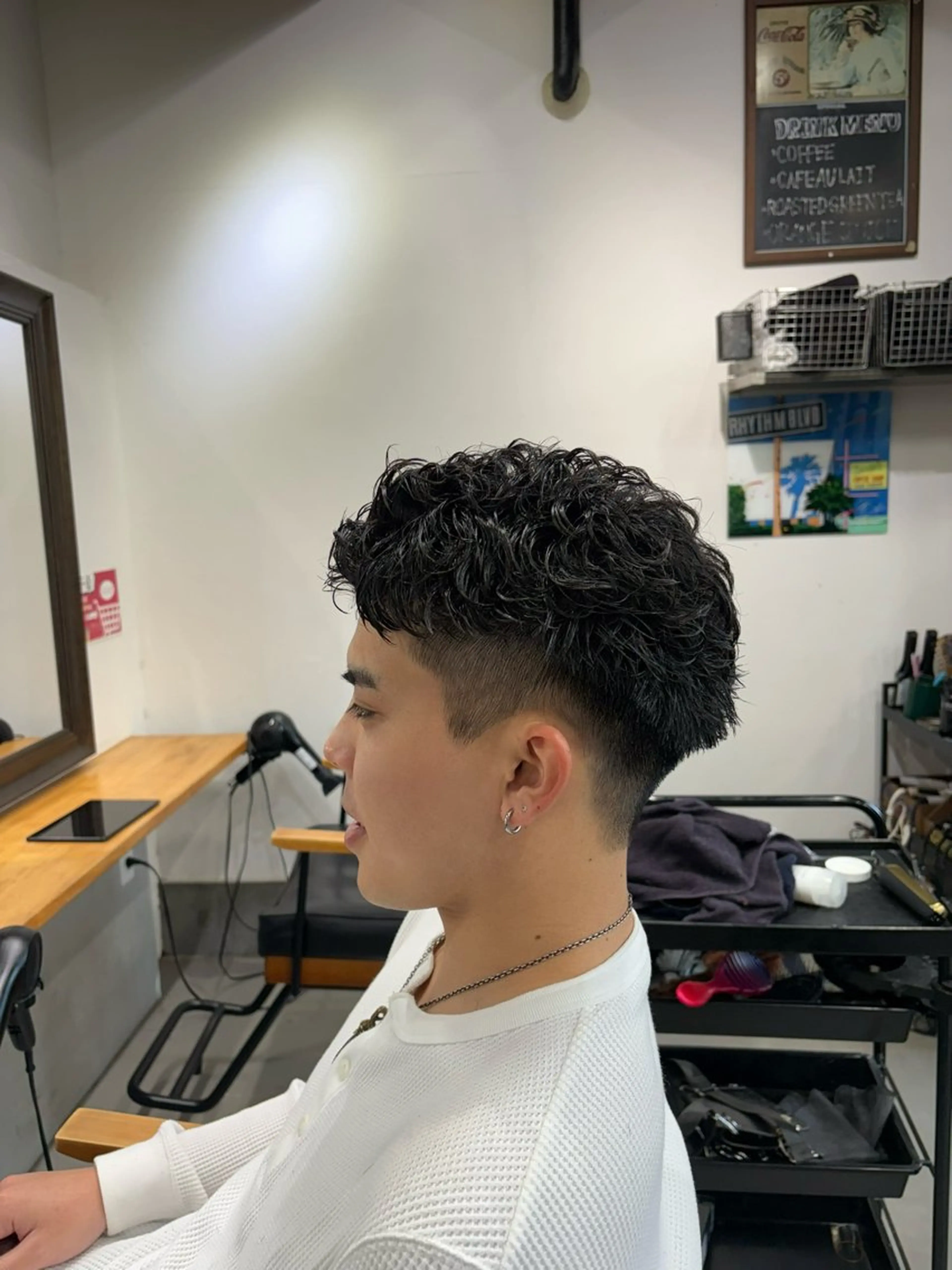 パーマ メンズ カット パーマ まろやかなベージュ 小池春樹のヘアスタイル