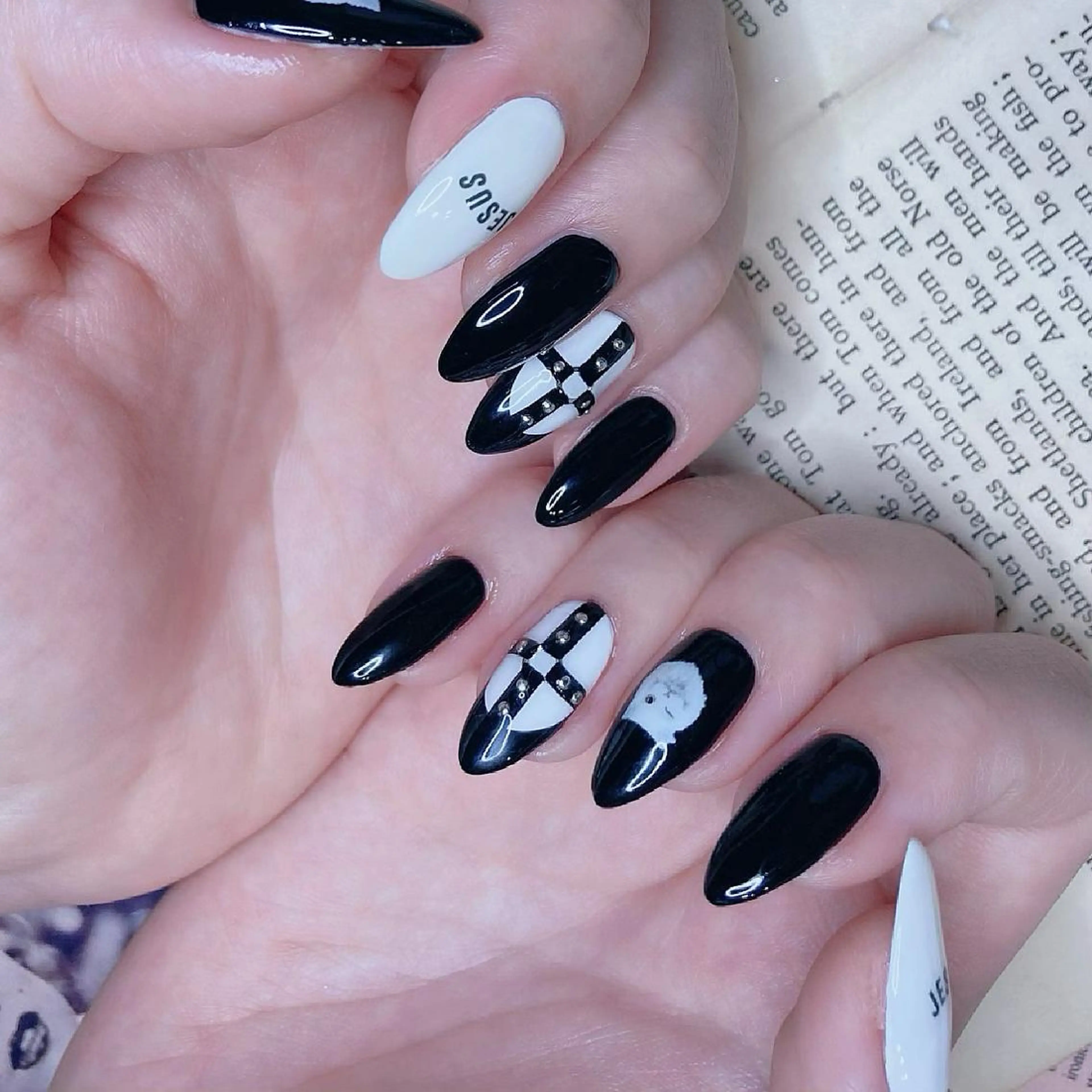 ネイル ハンドネイル NOIROUGE所属・NOI ROUGEのネイルデザイン