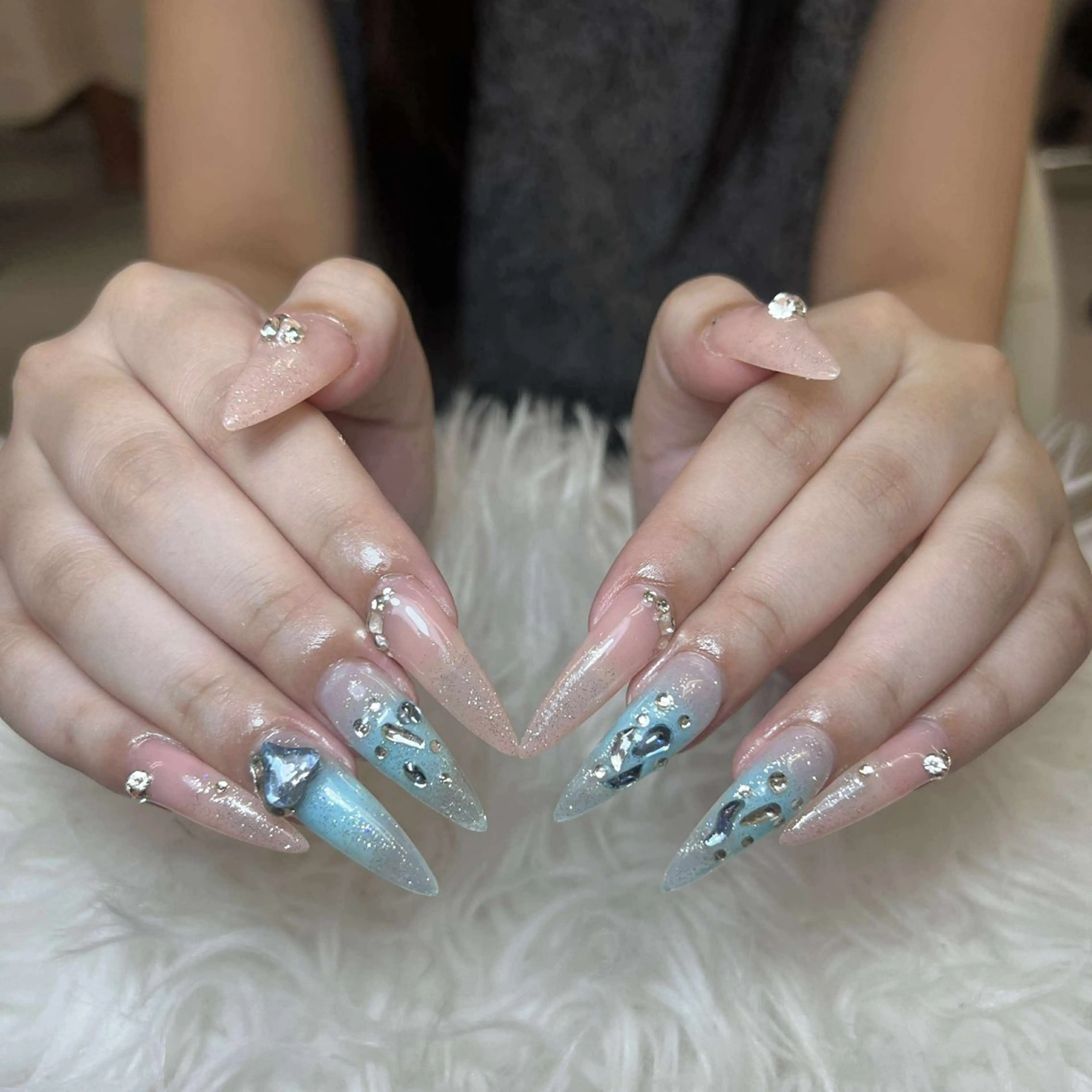 ネイル ハンドネイル ハンドケア Anh Nail 歌舞伎町のネイルデザイン