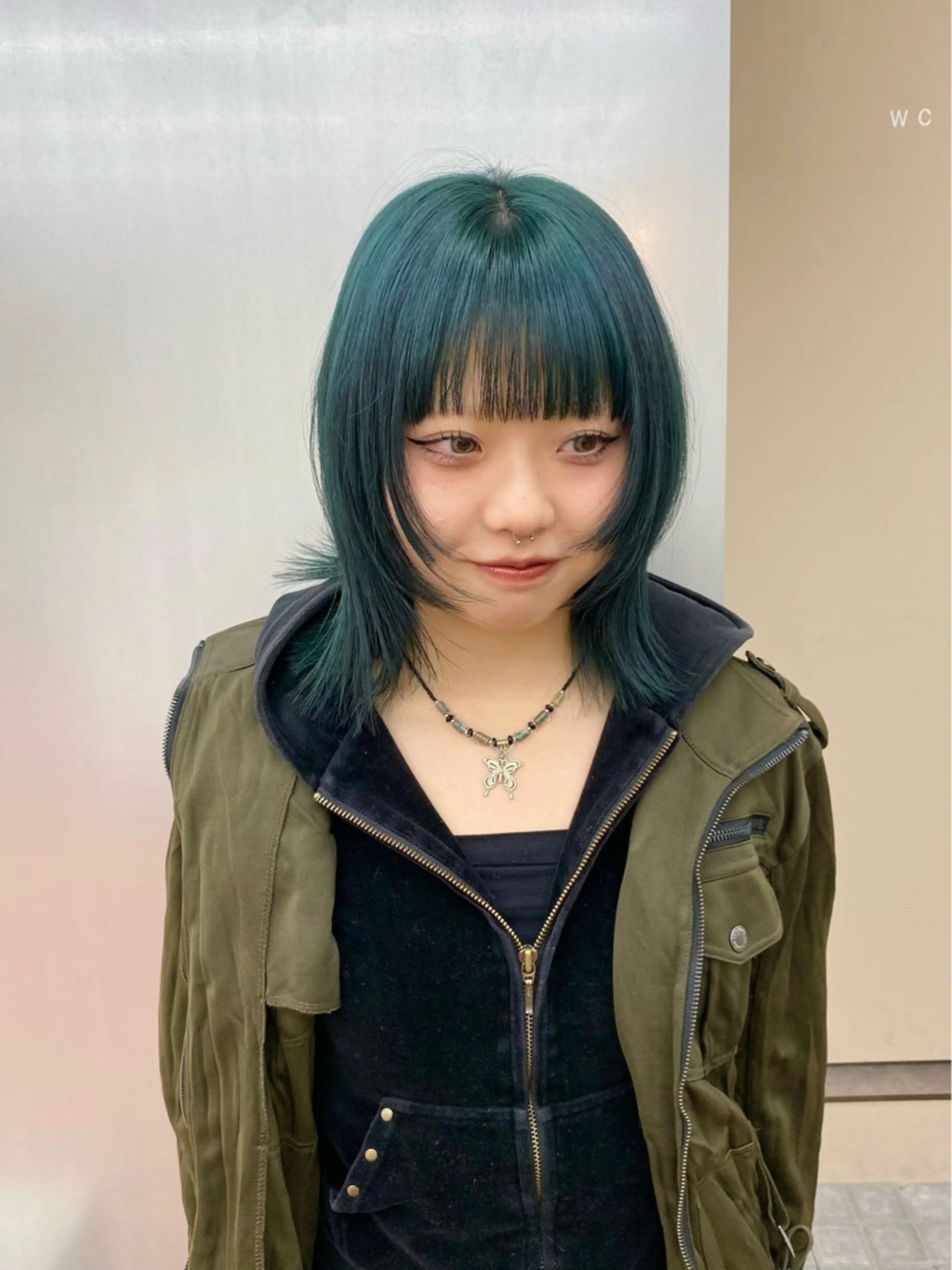 ミディアム 顔まわりレイヤー レイヤーカット ウルフカット 伊藤朱音/栄/ レイヤーカットのヘアスタイル