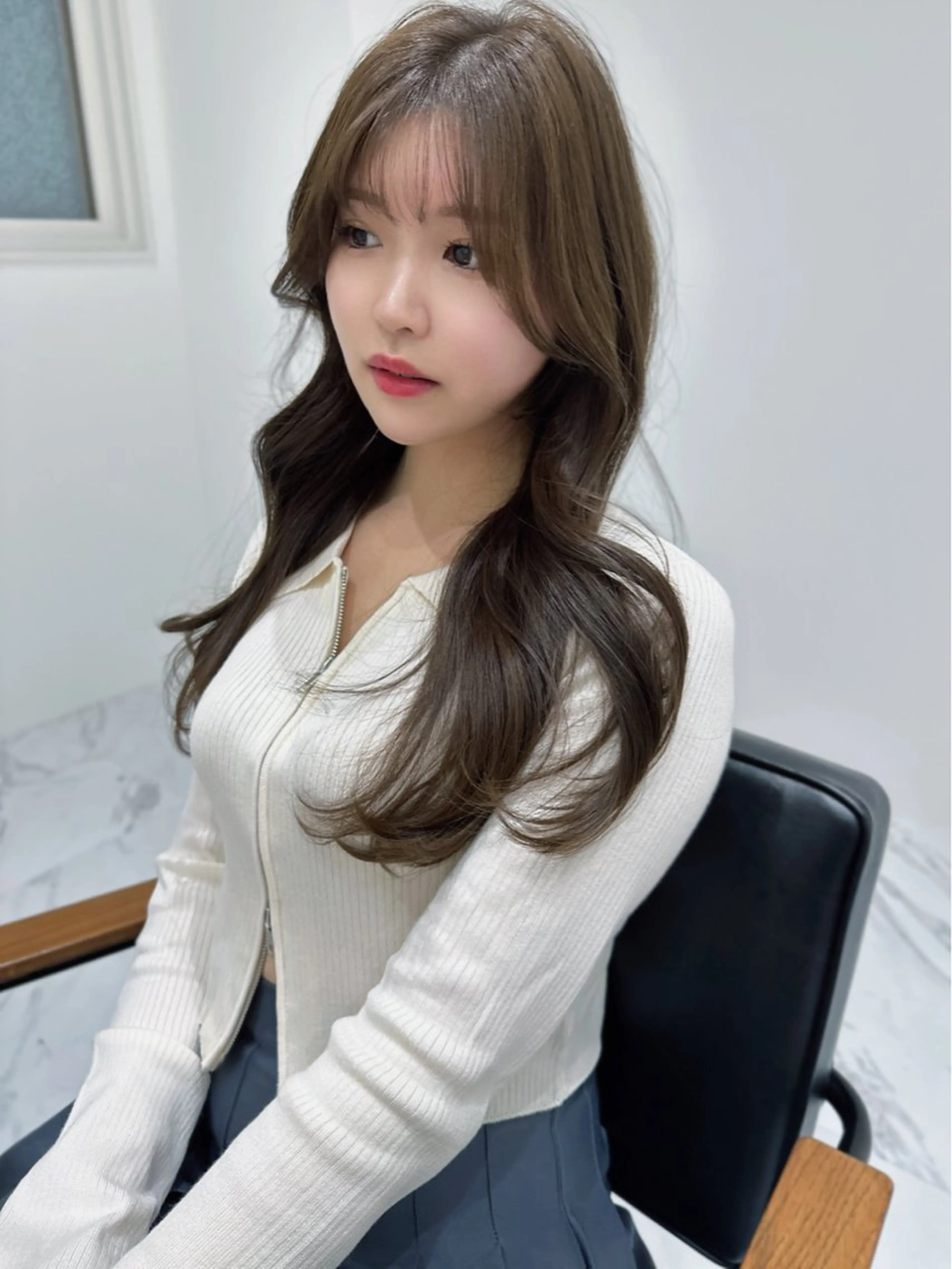 ロング カラー 透明感カラー 顔周りカット 髪質改善 似合わせカット 小顔カット カット ヘアカラー トリートメント モリシュンスケ /レイヤー/髪質改善のヘアスタイル