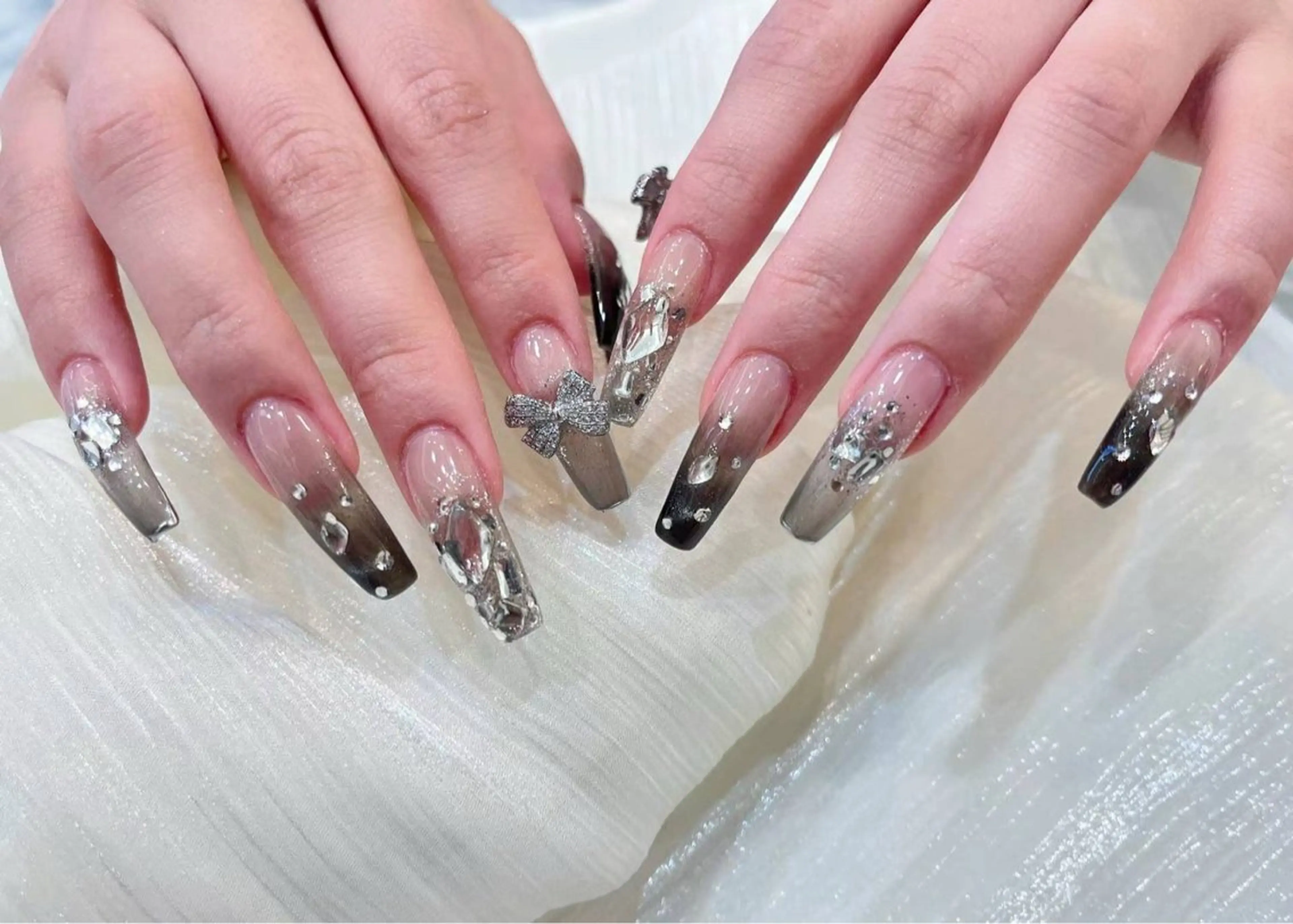 ネイル アートネイル フラワーネイル フットネイル ジェルネイル マグネットネイル Babarla Nailのネイルデザイン