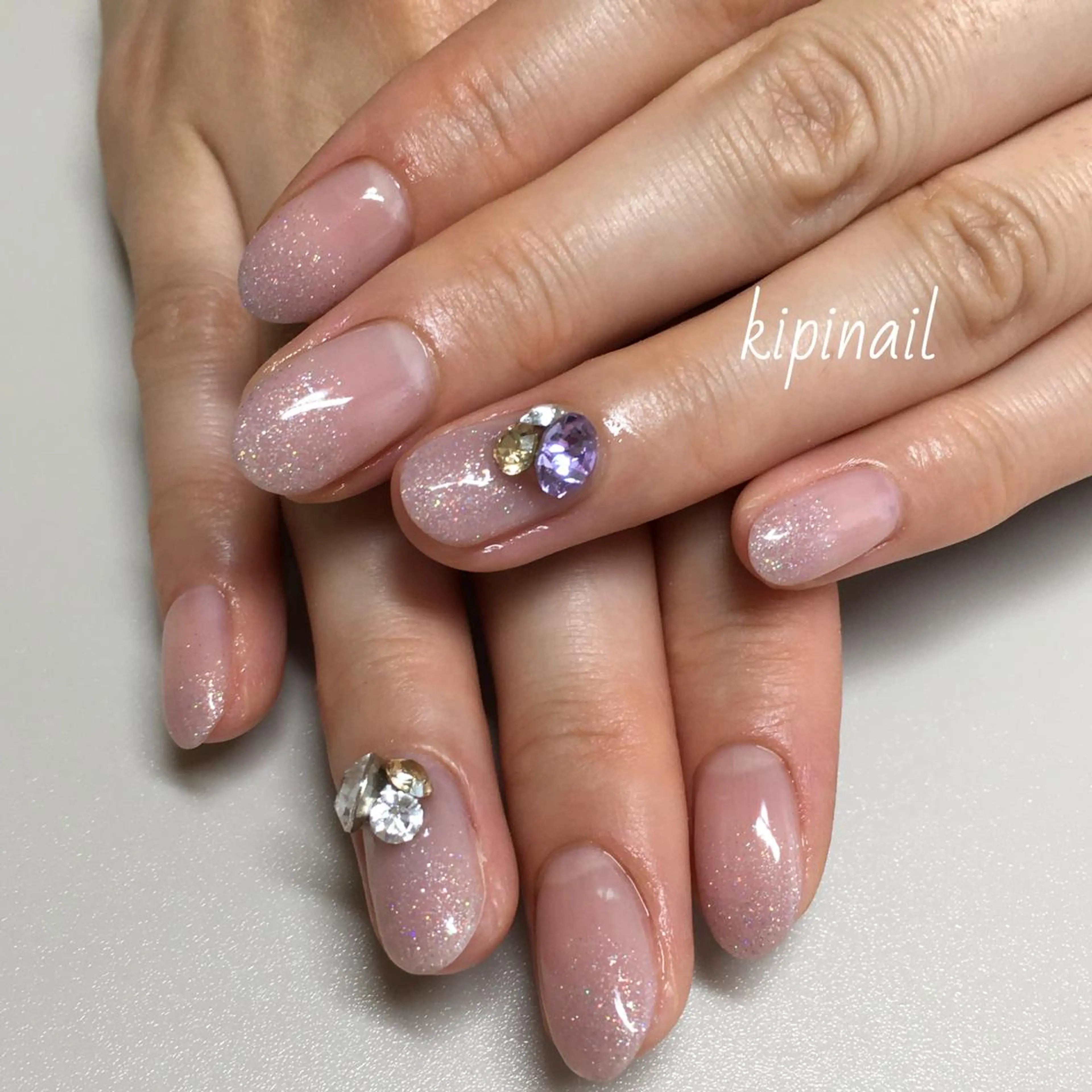 ネイル グラデーション ワンカラーネイル ストーンネイル ハンドネイル kipinail 川﨑えりかのネイルデザイン