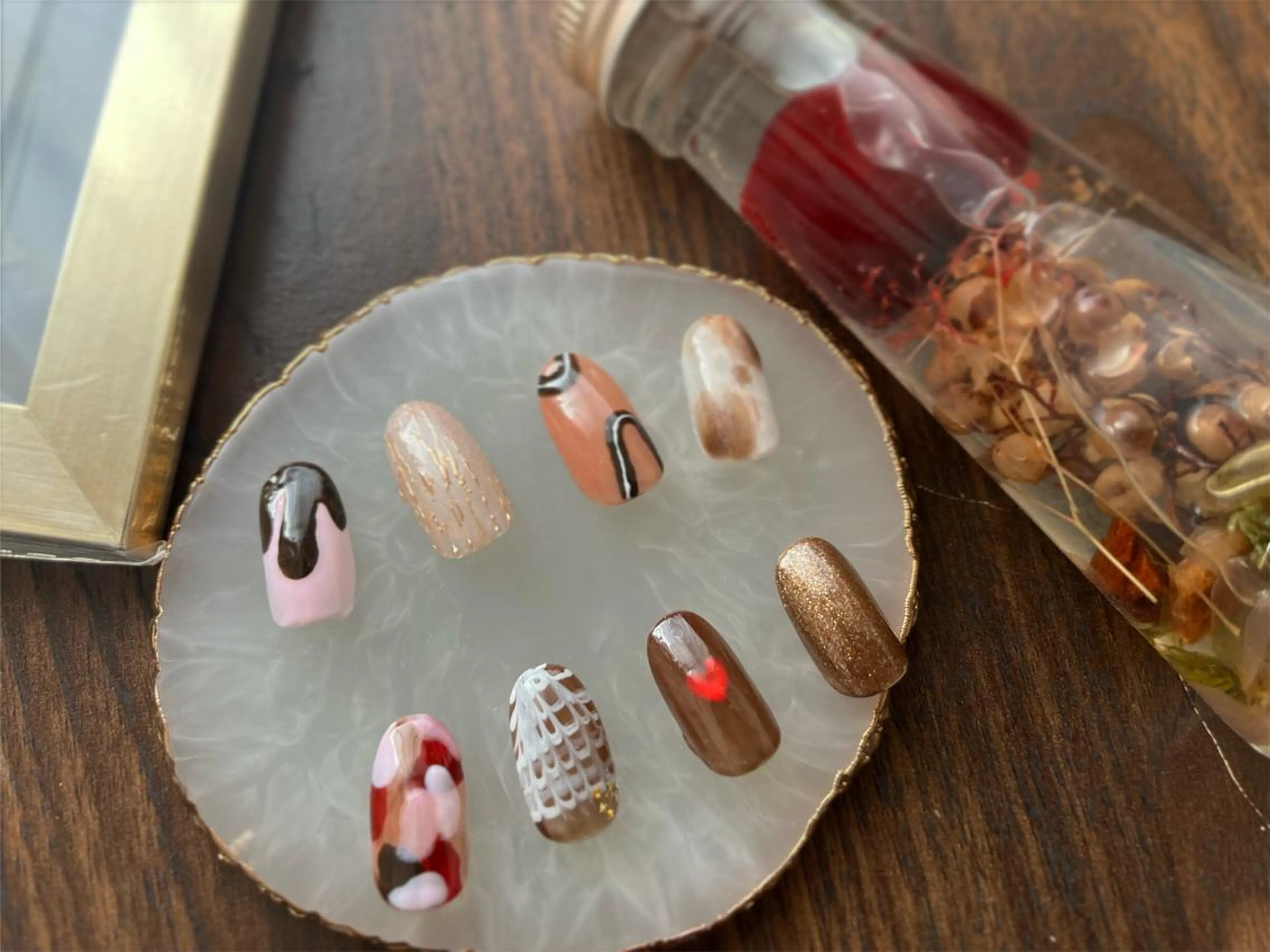 ネイル バレンタイン ハンドネイル ビューティーサロン プチフルールのネイルデザイン