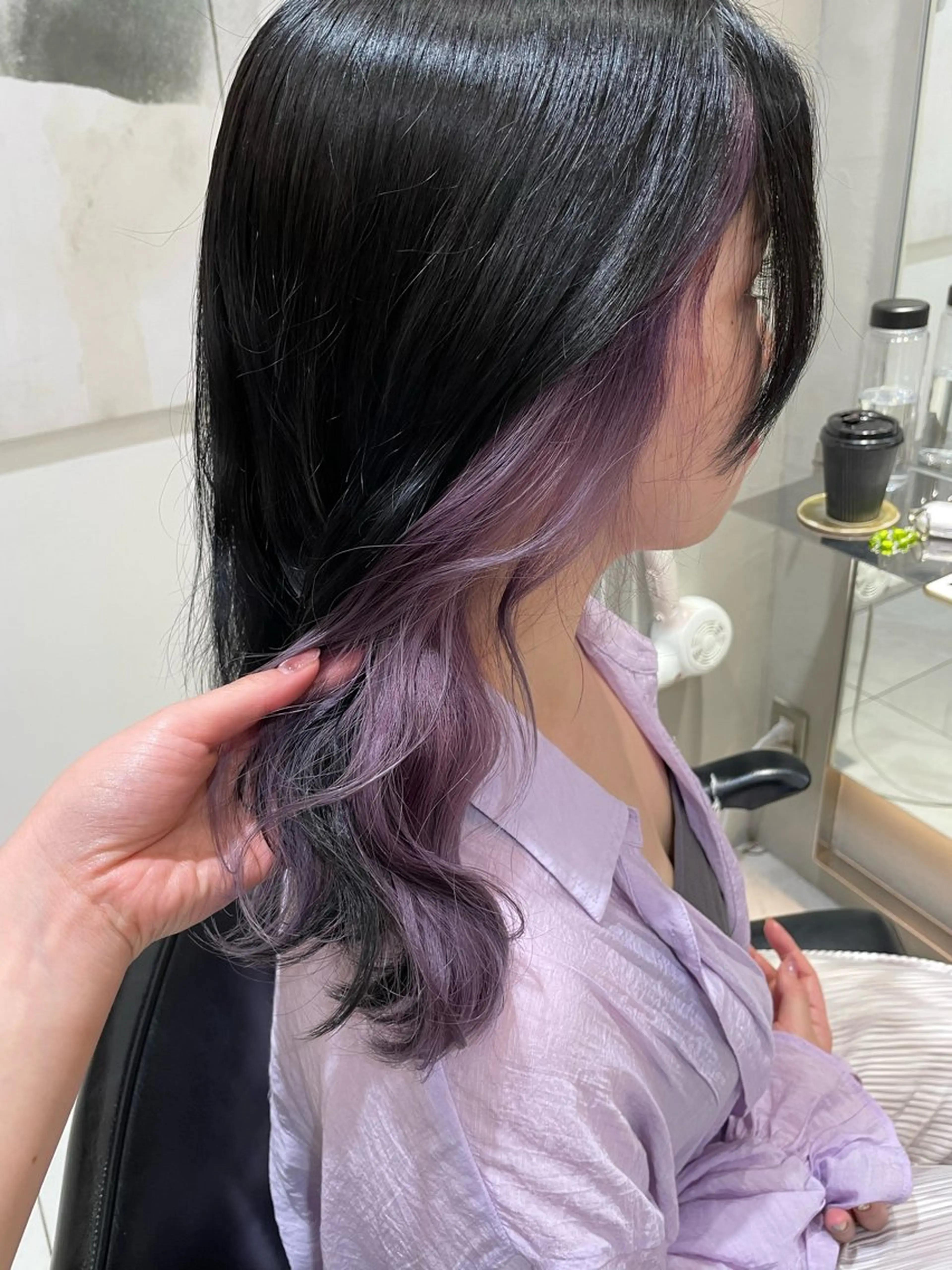 ミディアム カラー ヘアアレンジ インナーカラー ラベンダーカラー ヘアカラー トリートメント ヘッドスパ ヘアセット 艶髪/レイヤーカット 🐣misakiのヘアスタイル