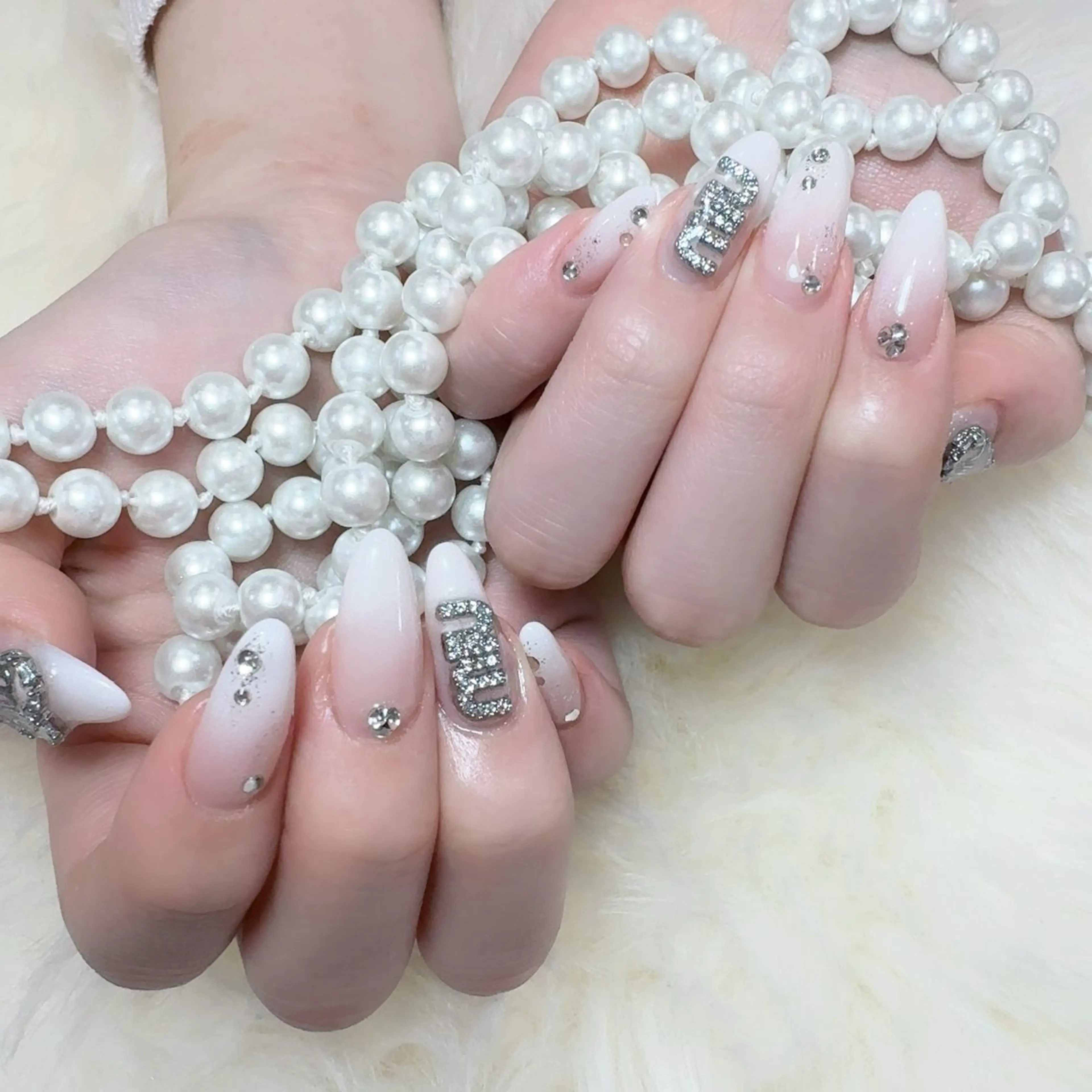 ネイル アートネイル フラッシュネイル フレンチネイル ジェルネイル ガラスフレンチ You&Me Yukiのネイルデザイン