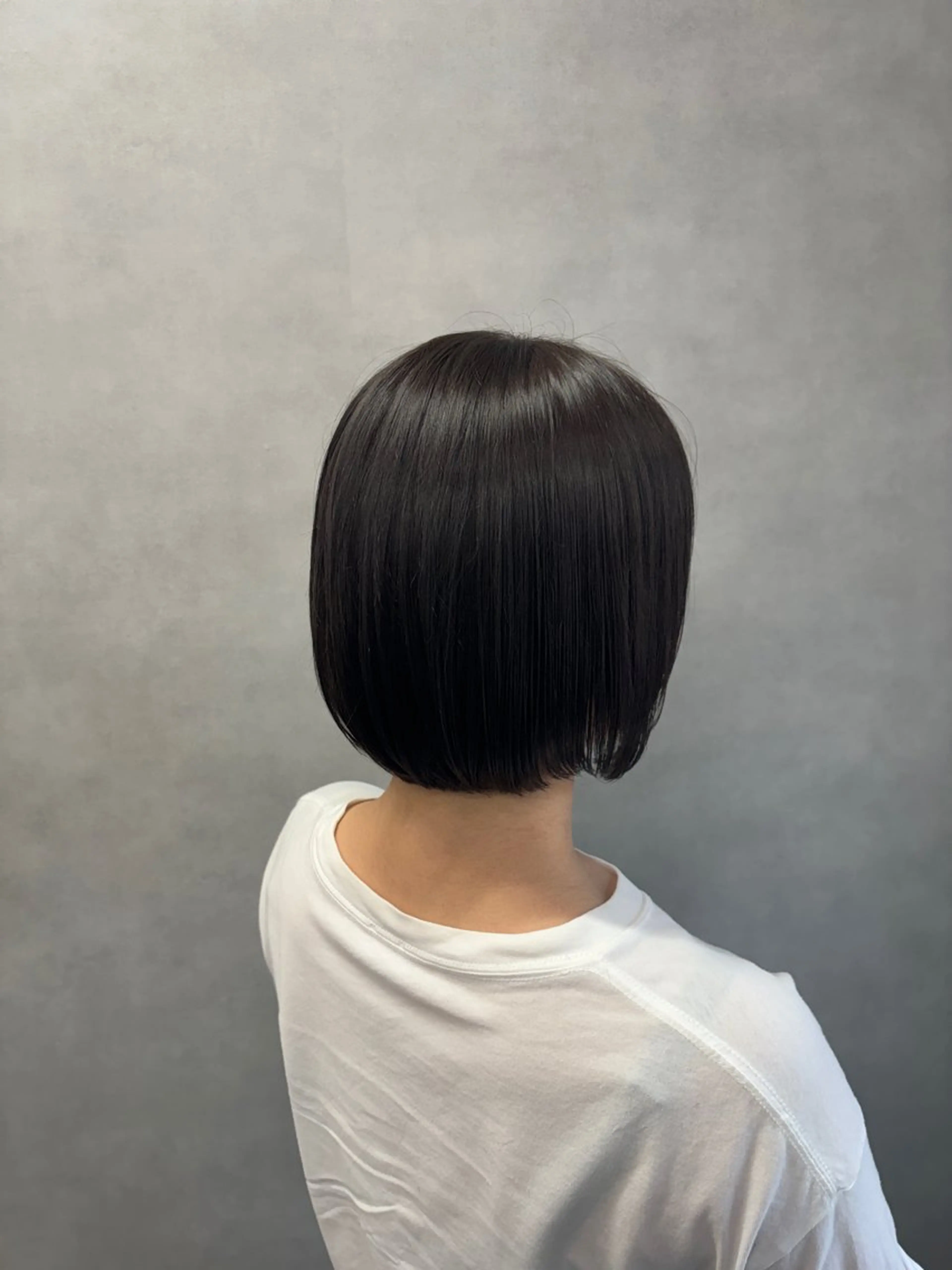 ミディアム ボブ 縮毛矯正 【透明感カラー‎✨】 中島日菜のヘアスタイル