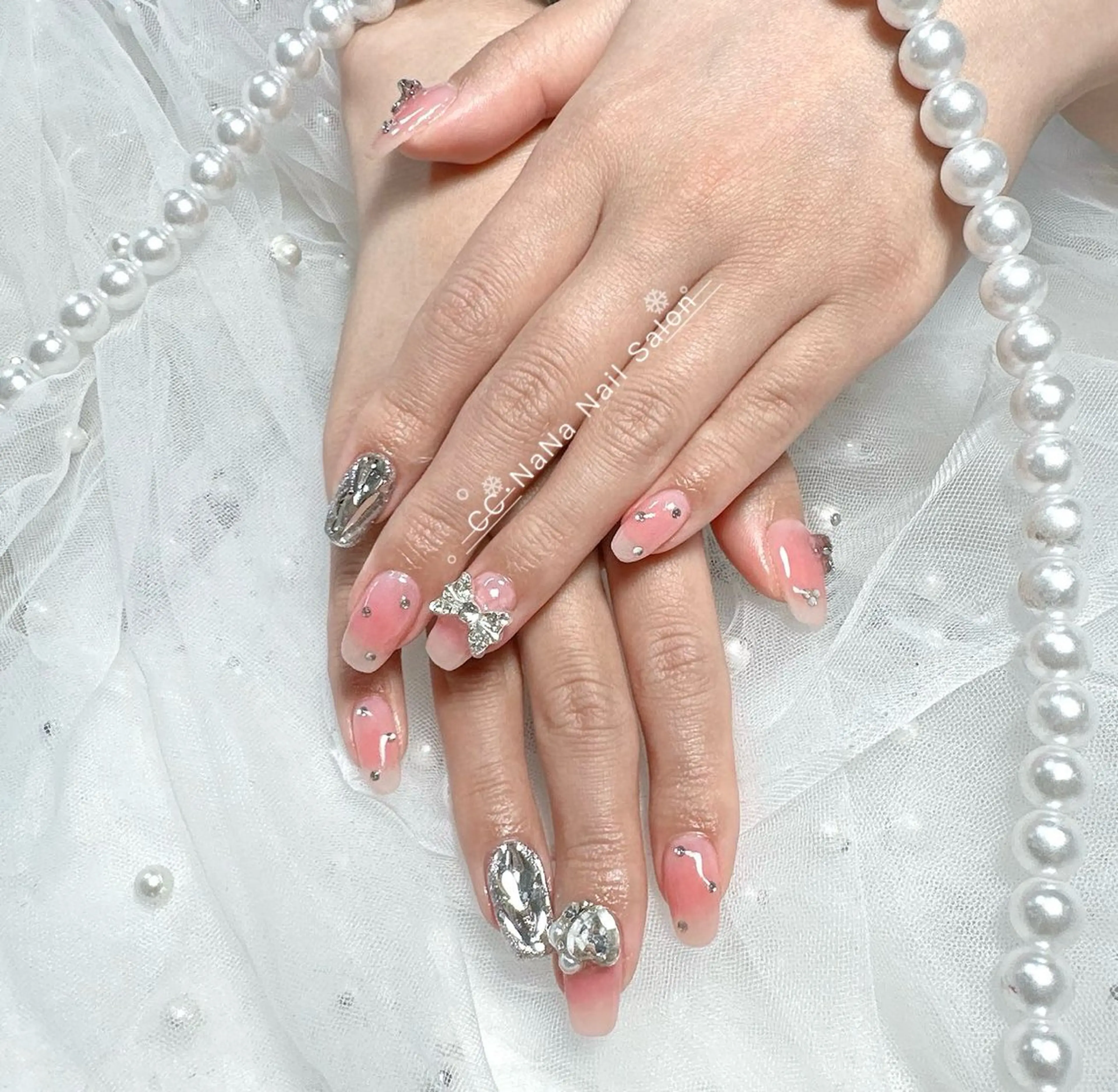 ネイル ハンドネイル 💎CC・NaNa 韓国風ネイル🌙Cのネイルデザイン