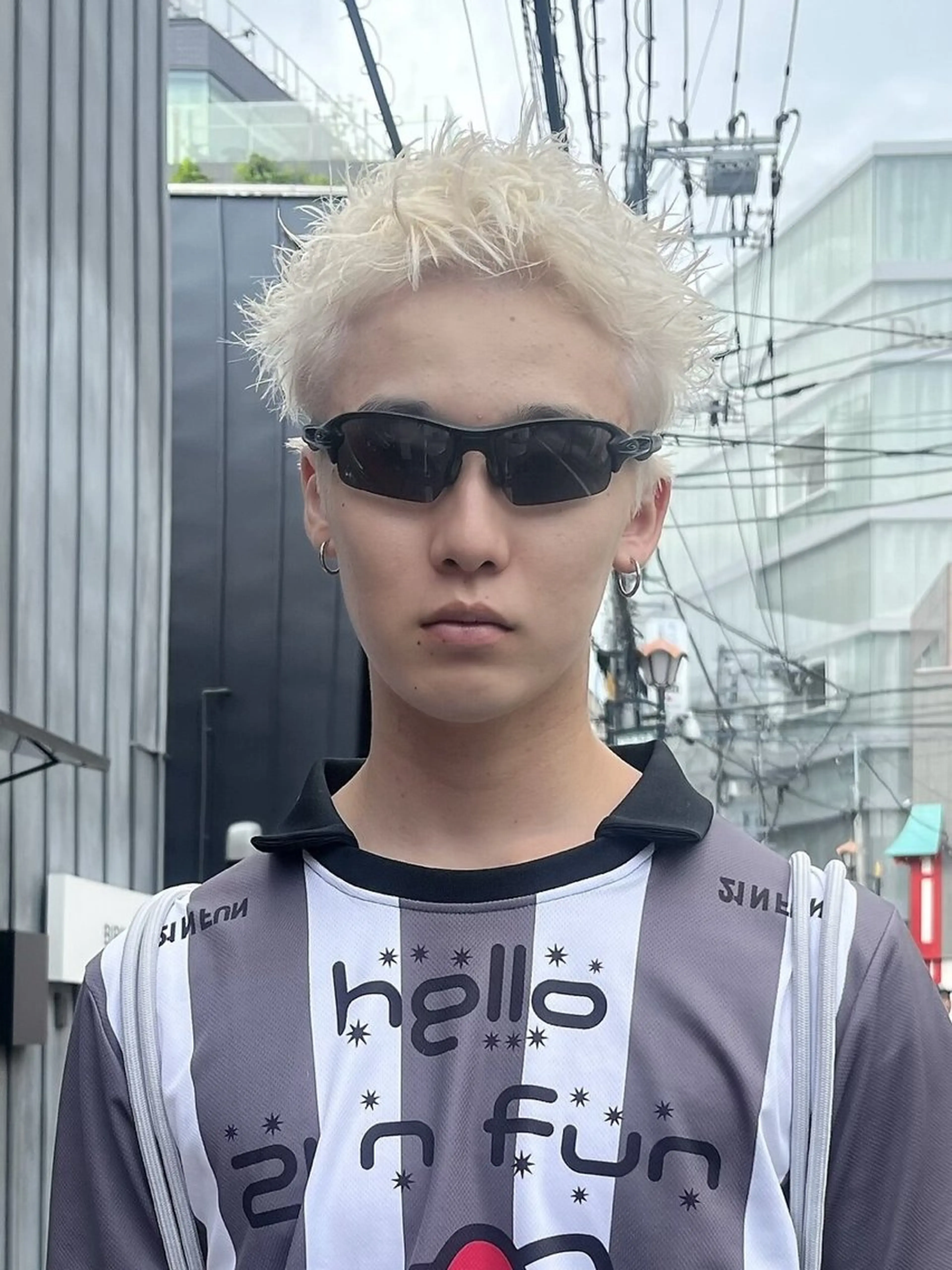 ショート カラー メンズ メンズブリーチ メンズハイトーン メンズショート スパイキーショート メンズベリーショート ヘアカラー 渋谷 メンズショート 佐伯 将のヘアスタイル