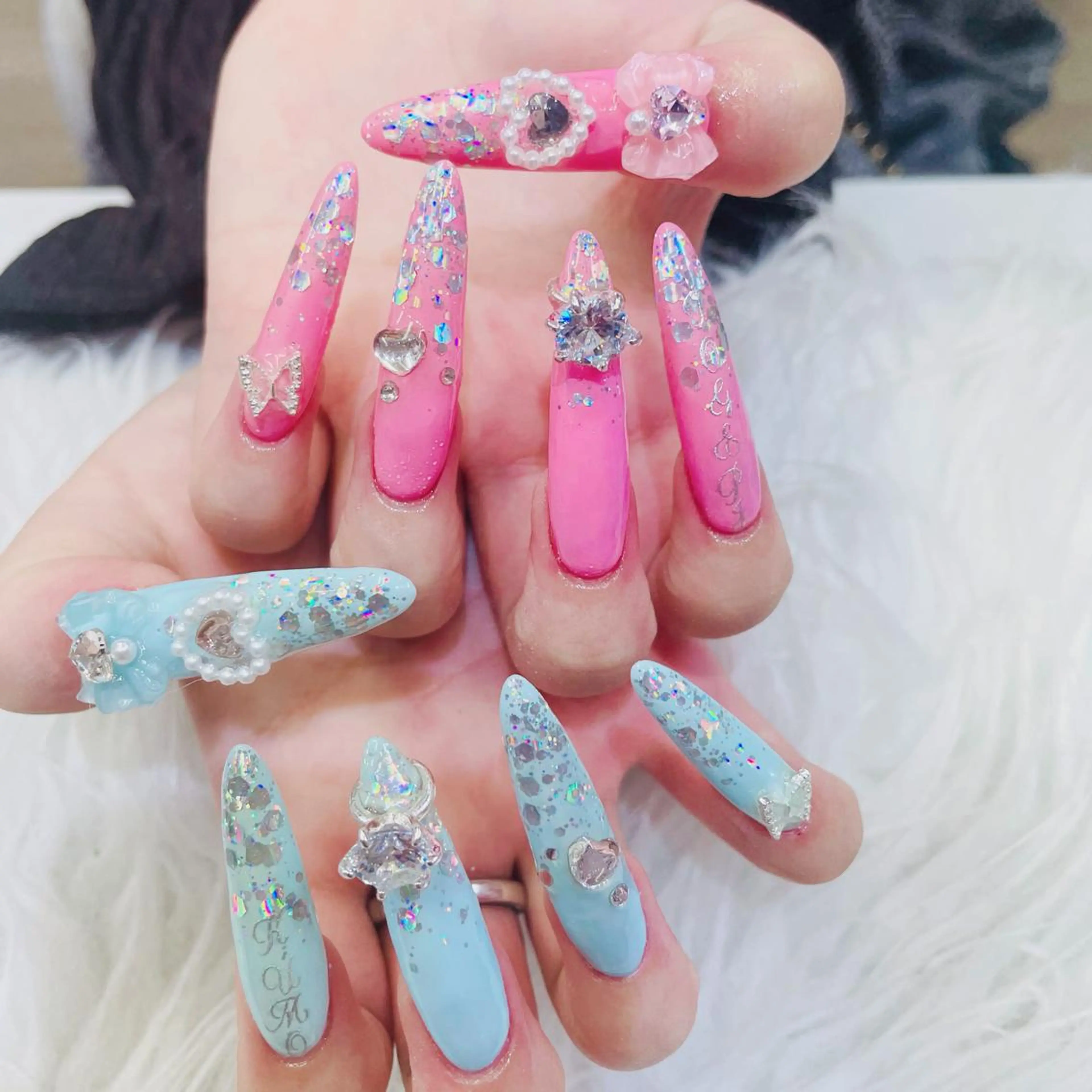 ネイル ハート 韓国ネイル ロングネイル 夏ネイル ワンホンネイル ハンドネイル Melody Nail所属・Melody  3D/スカルプ専門店のネイルデザイン