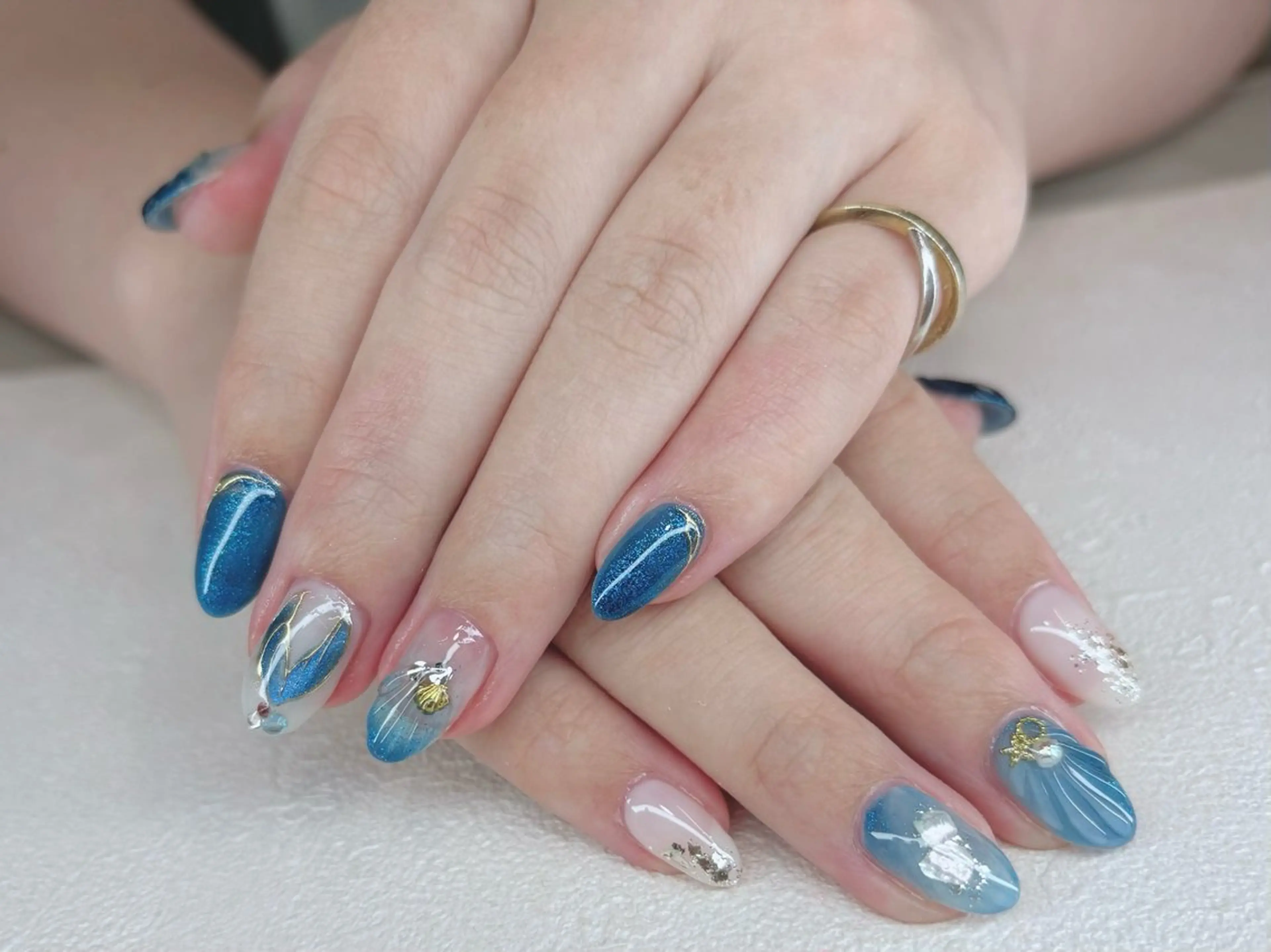 ネイル オーロラネイル ブルー チークネイル フットネイル フレンチネイル NAILS168 大家店のネイルデザイン