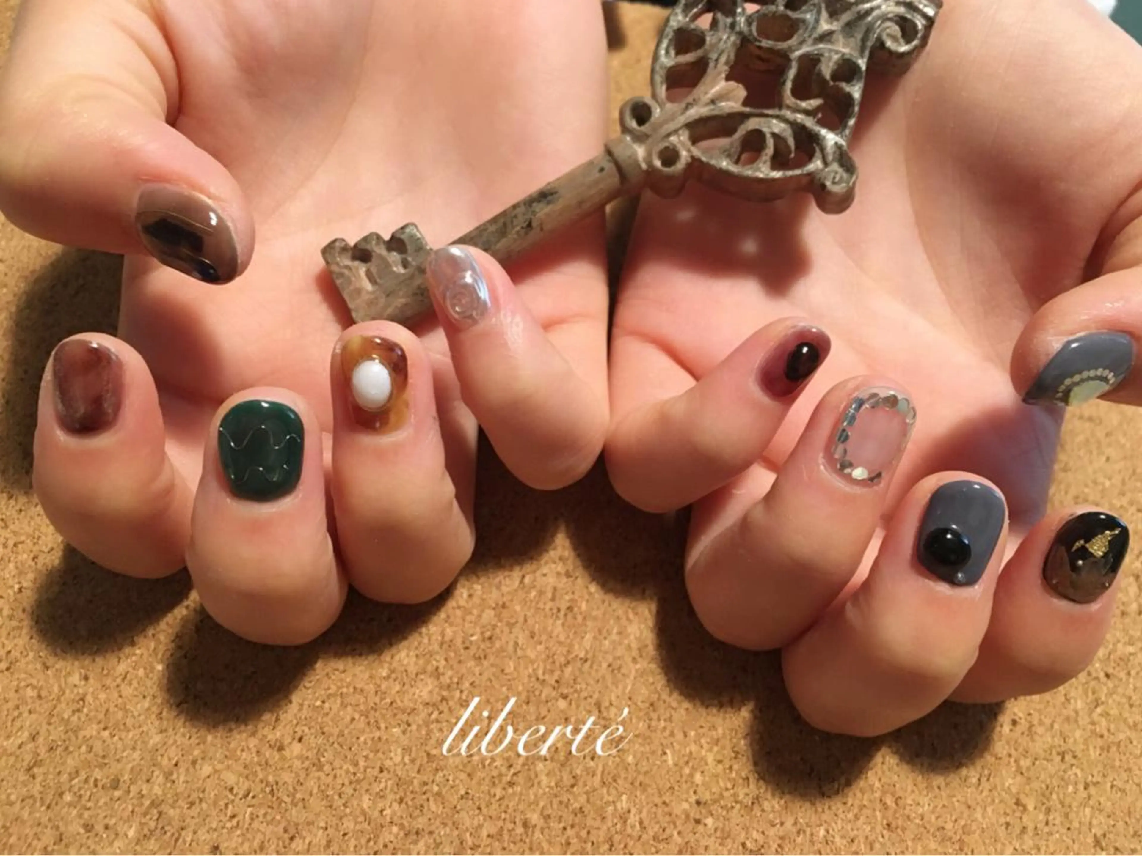 ネイル liberté (リベルテ)のネイルデザイン