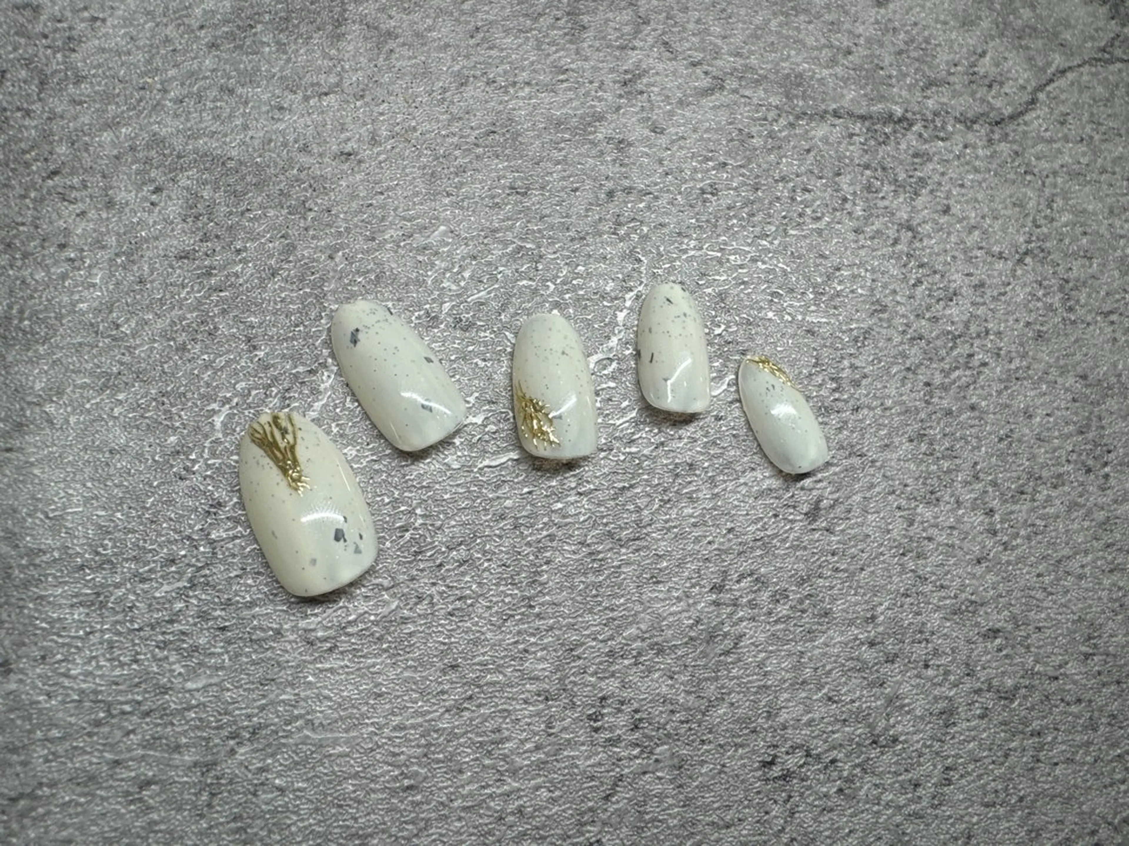 ネイル 平井 唯のネイルデザイン