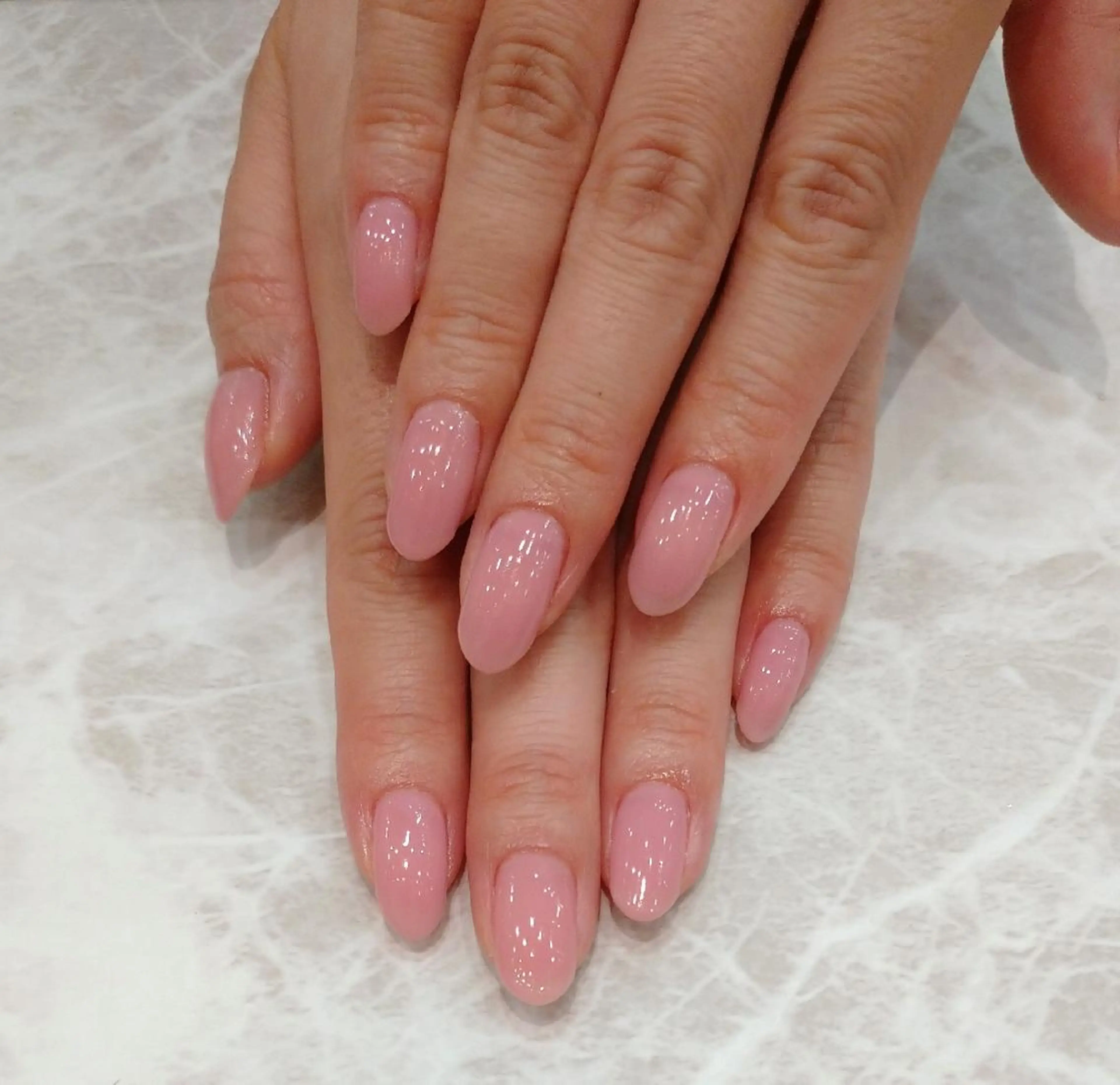 ネイル ジェルネイル オフィスネイル ワンカラーネイル パラジェル ピンク 會田 瑠衣のネイルデザイン