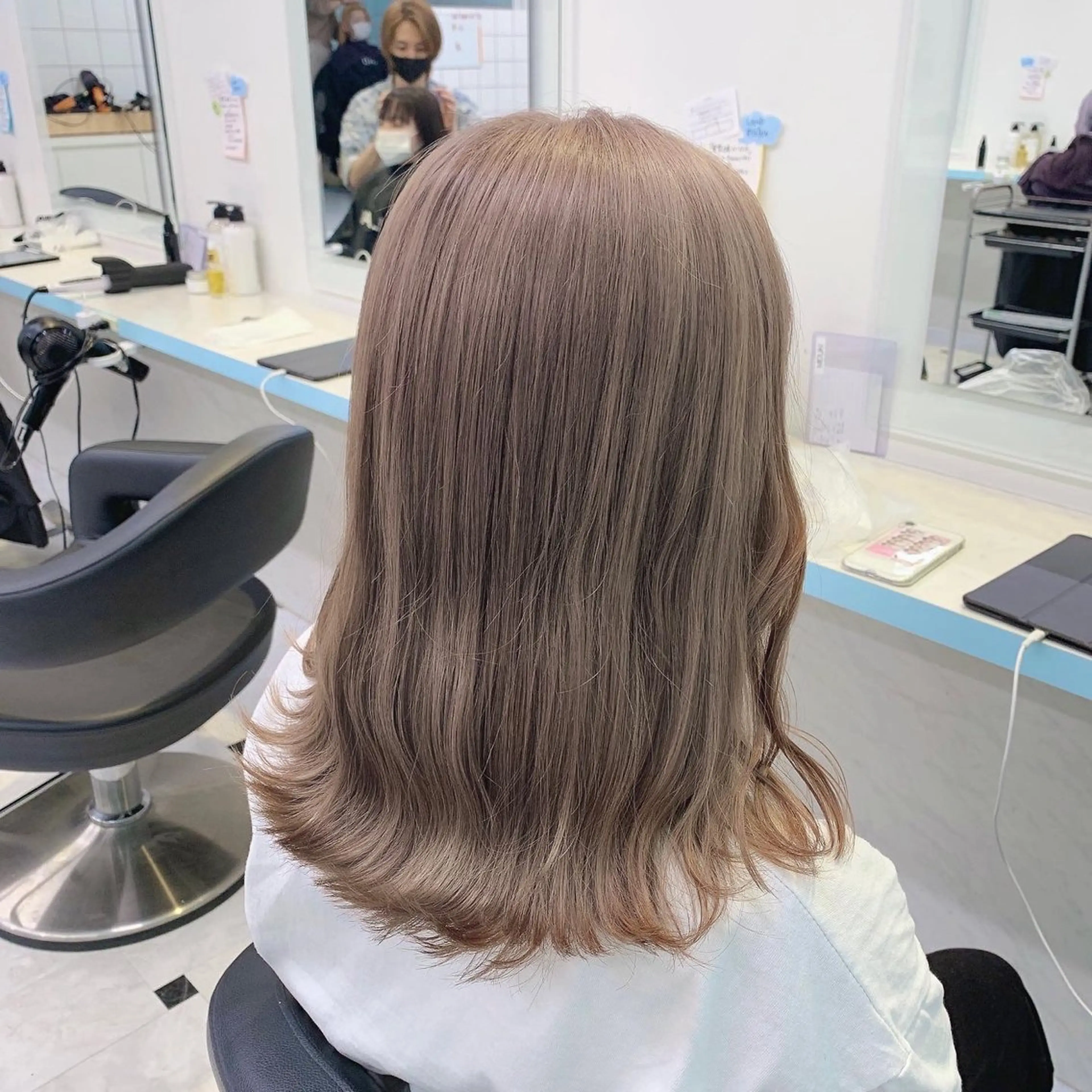 ミディアム カラー ヘアカラー トリートメント ブリーチカラー 🩵MIZUKIのヘアスタイル