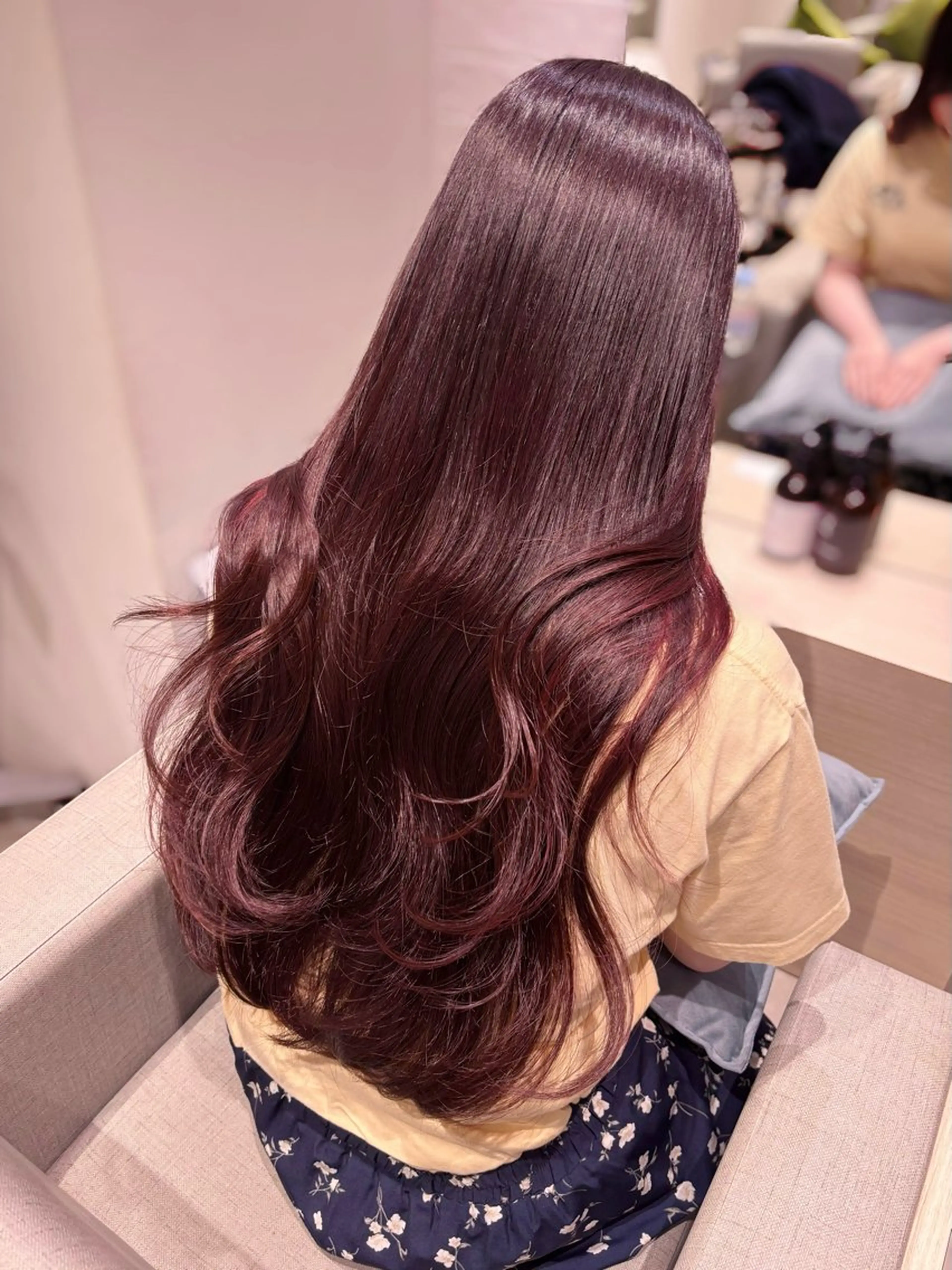 ロング カラー ブリーチ ボルドーカラー カシス ブリーチなしカラー レッドカラー カット ヘアカラー トリートメント 銀座/髪質改善/韓国 カラー🍓原田侑依のヘアスタイル