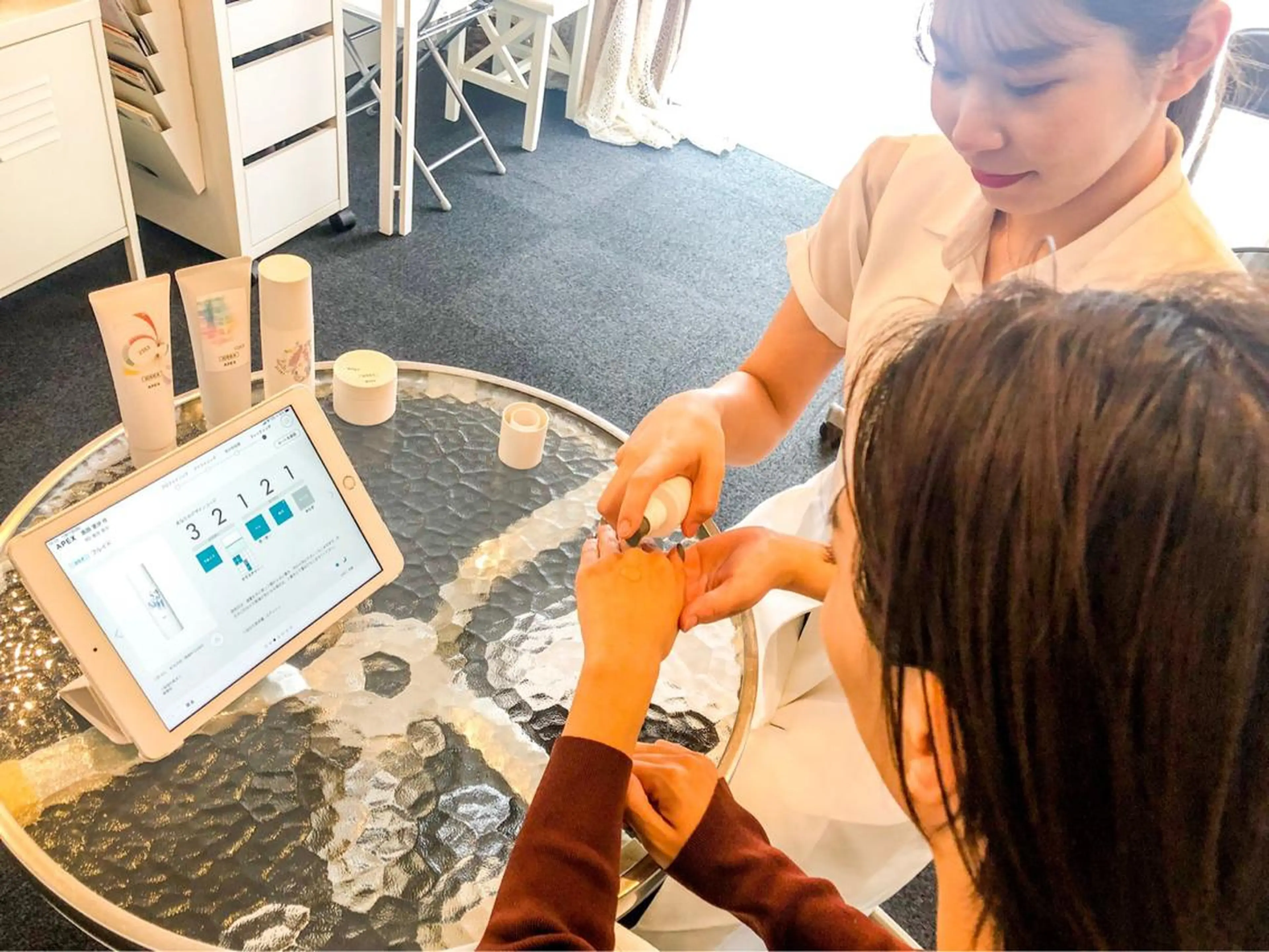 毛穴/ピーリング ララピール/POLAのエステ・リラクイメージ