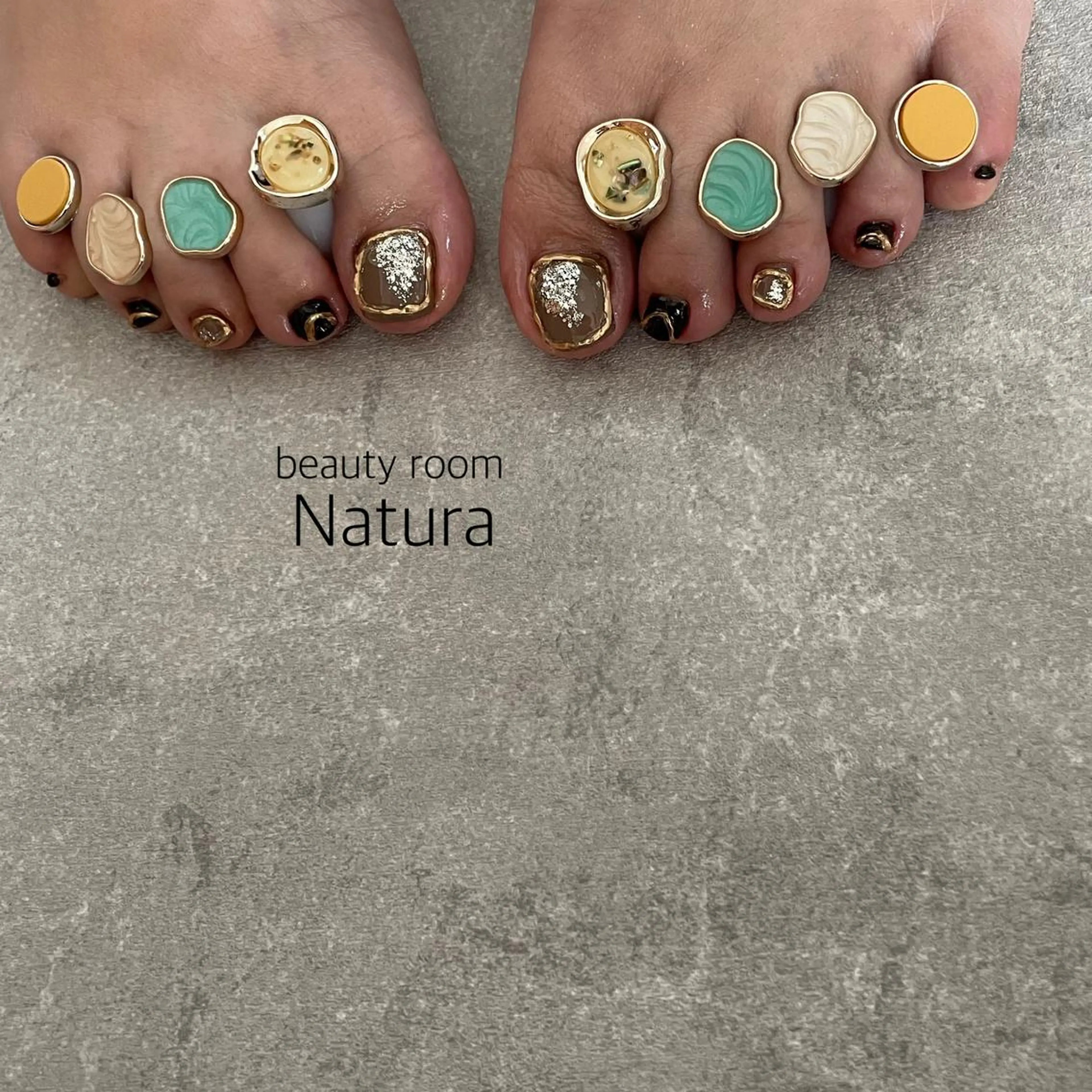 ネイル フットネイル beautyroom Naturaのネイルデザイン