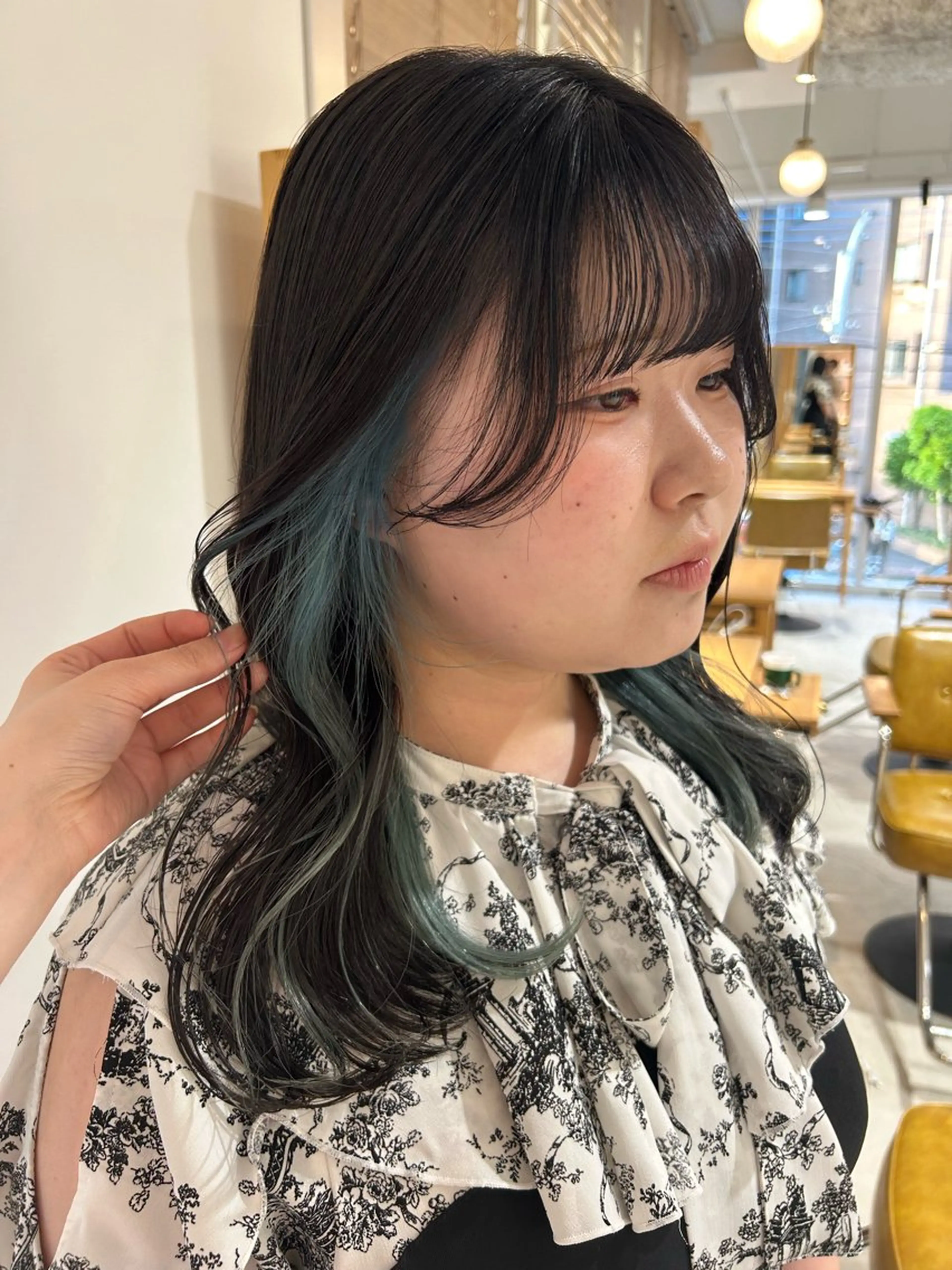 セミロング カラー ブリーチ 関口 桃花🌷 暖色カラーのヘアスタイル