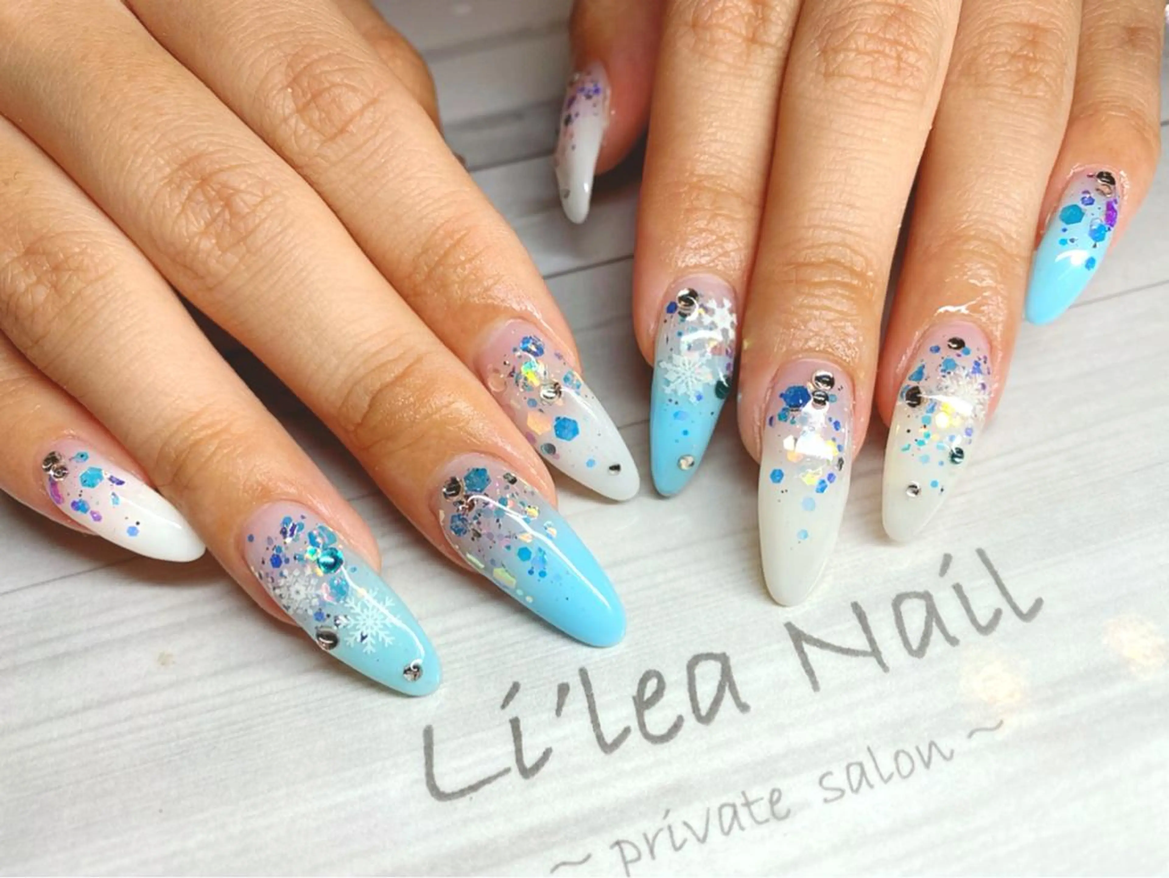 ネイル Li'leaNail AINAのネイルデザイン