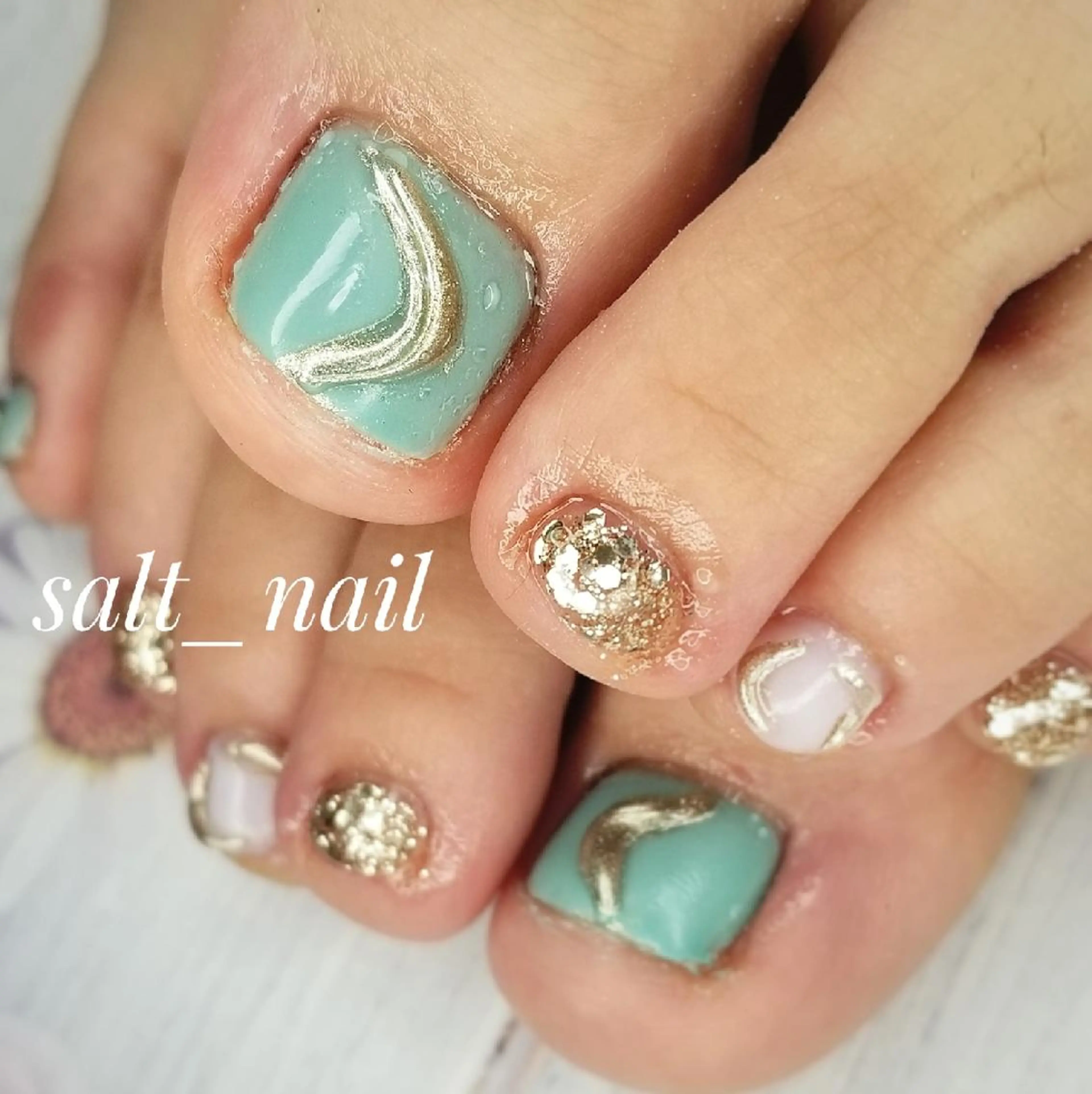 ネイル ラメ(グリッター) ミラーネイル フットネイル 個人サロン saltnailのネイルデザイン